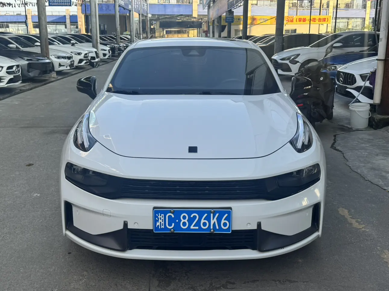 Lynk & Co 03