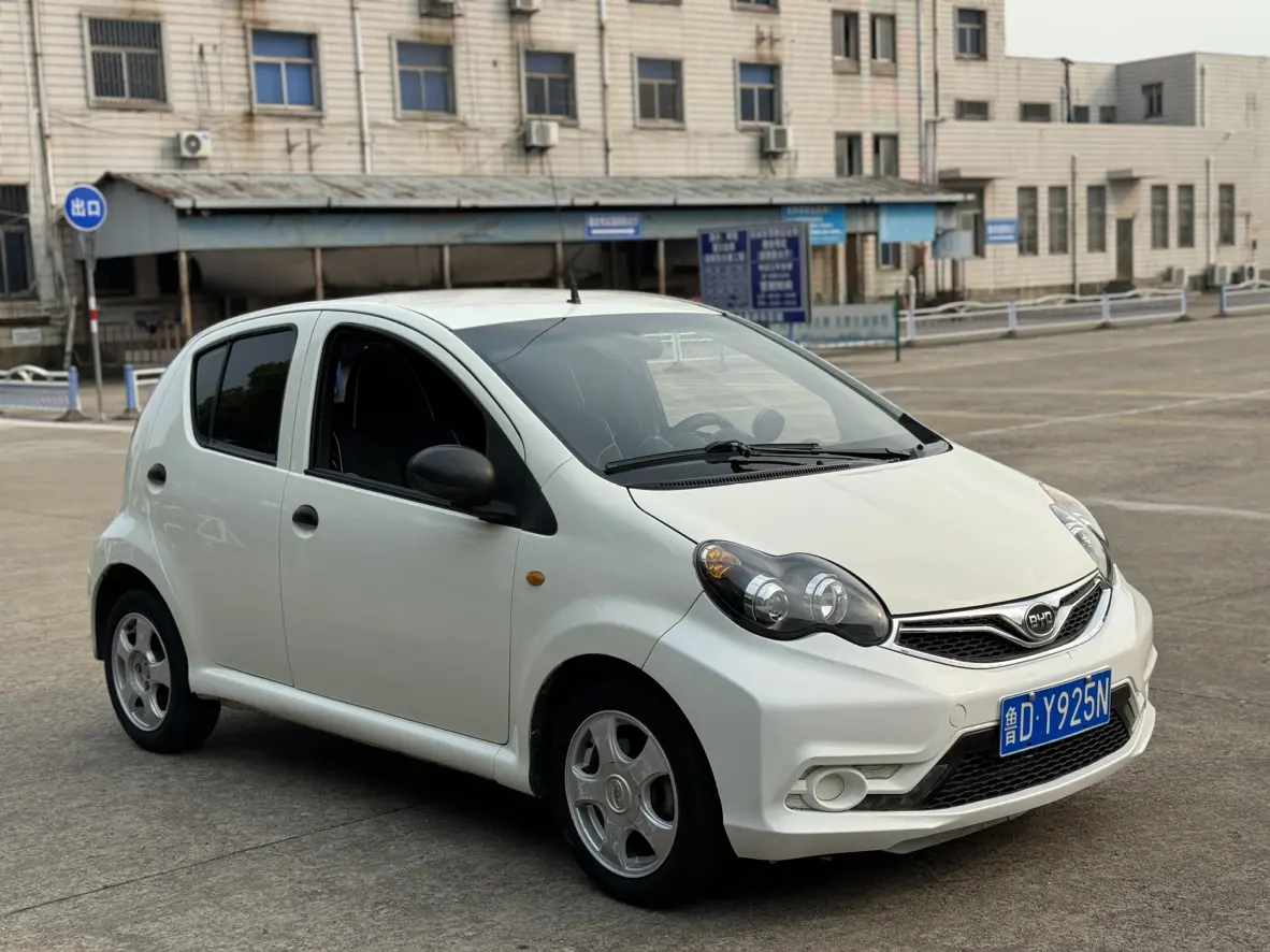 BYD F0