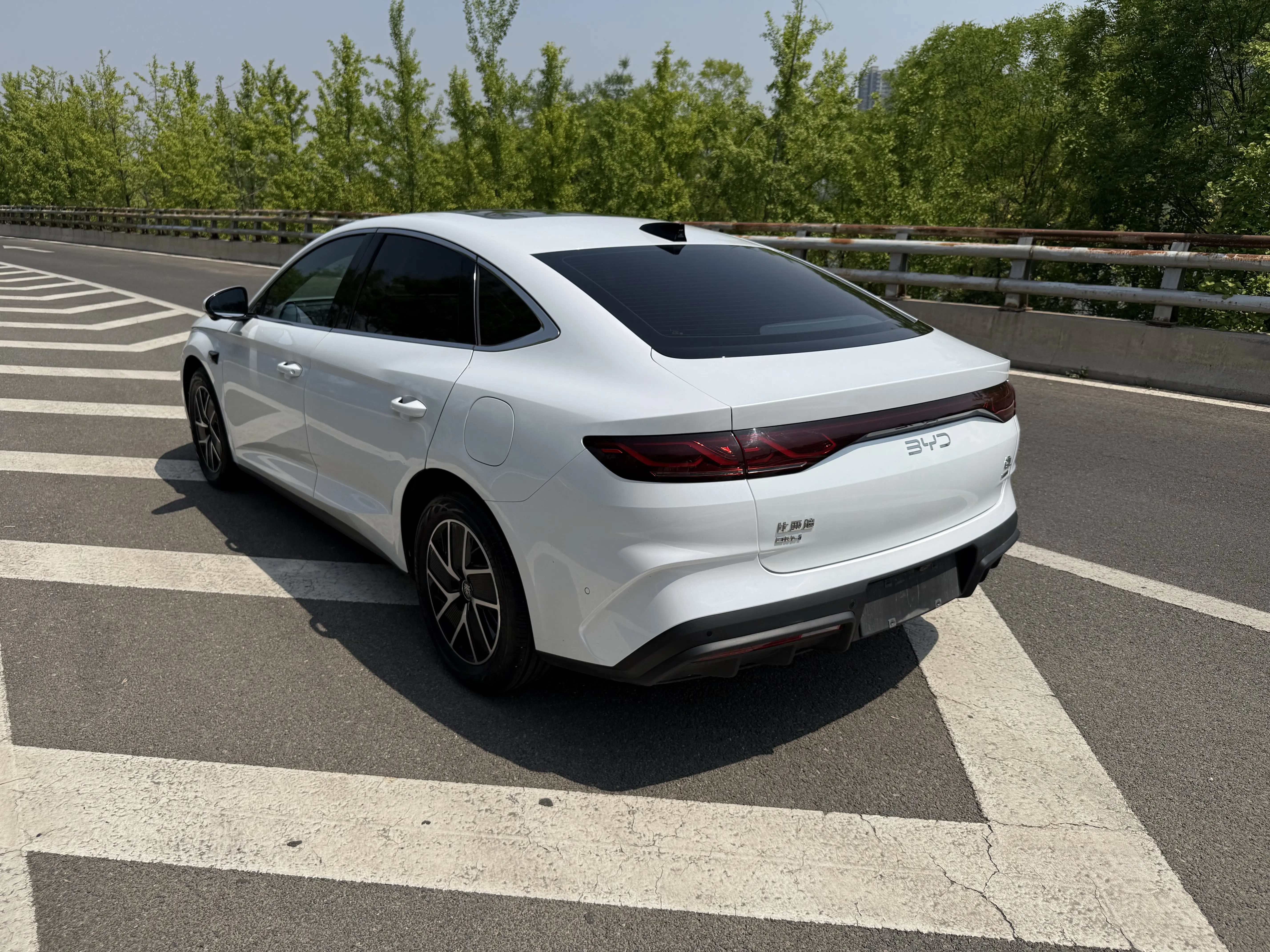 BYD Qin L DM