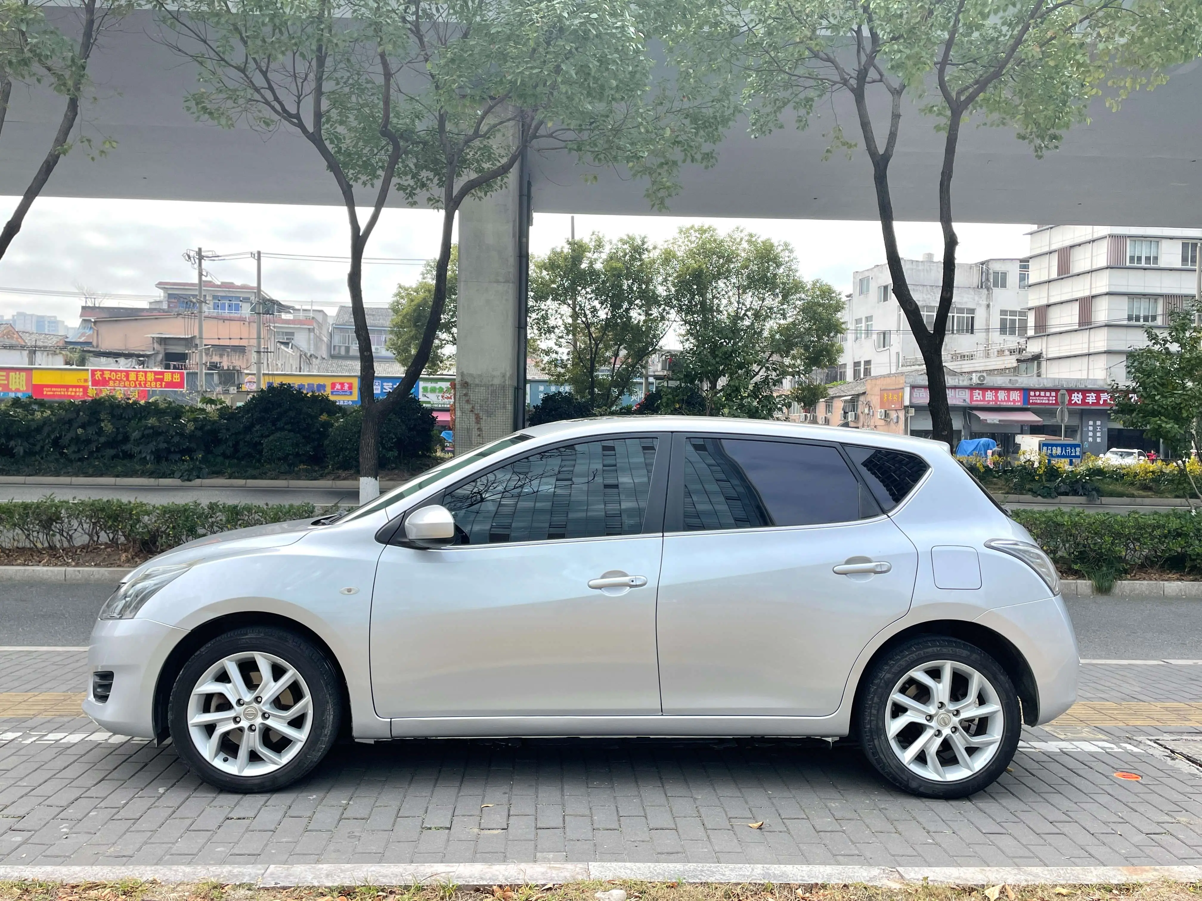 Nissan Tiida