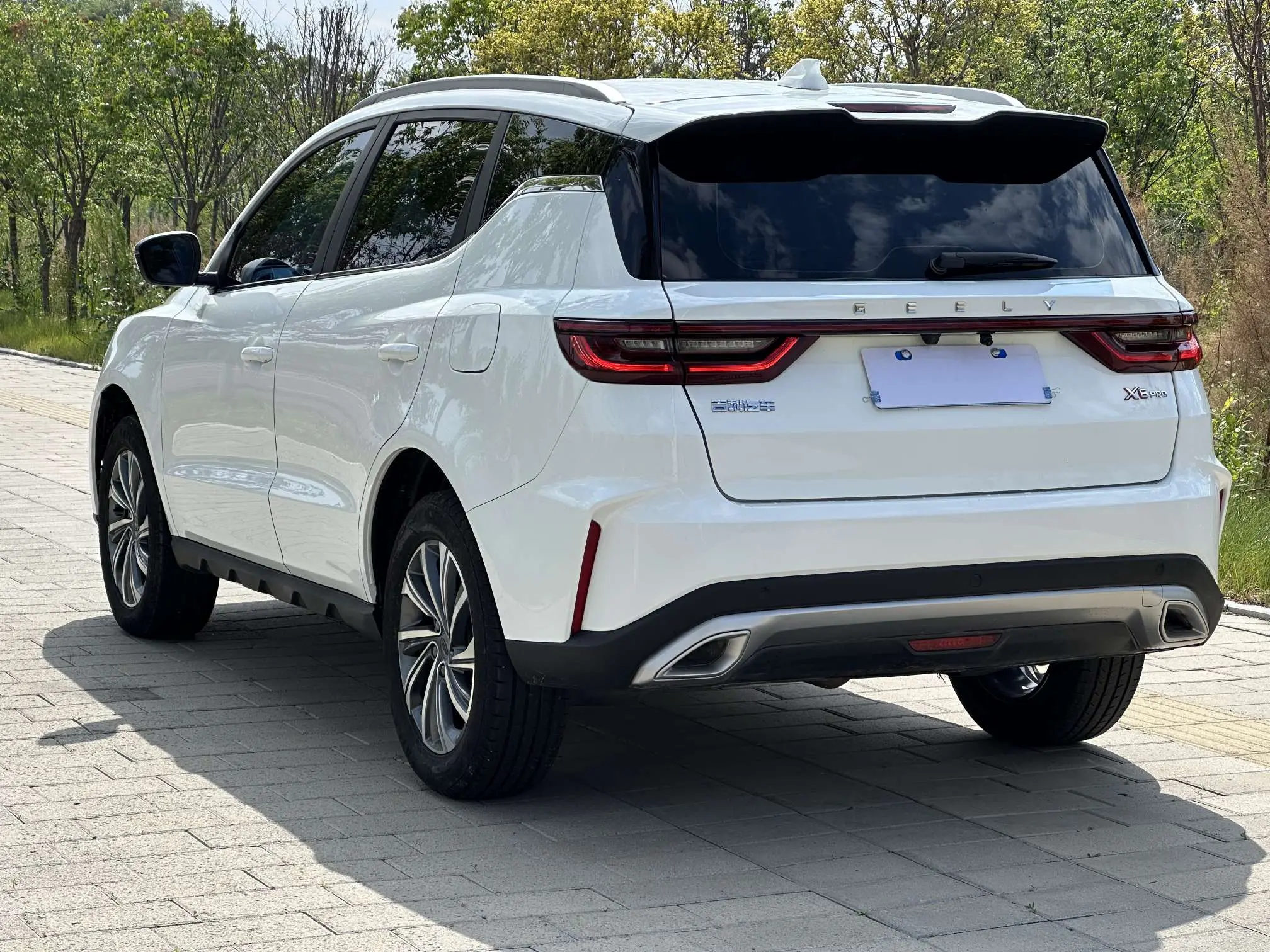 Geely Vision X6