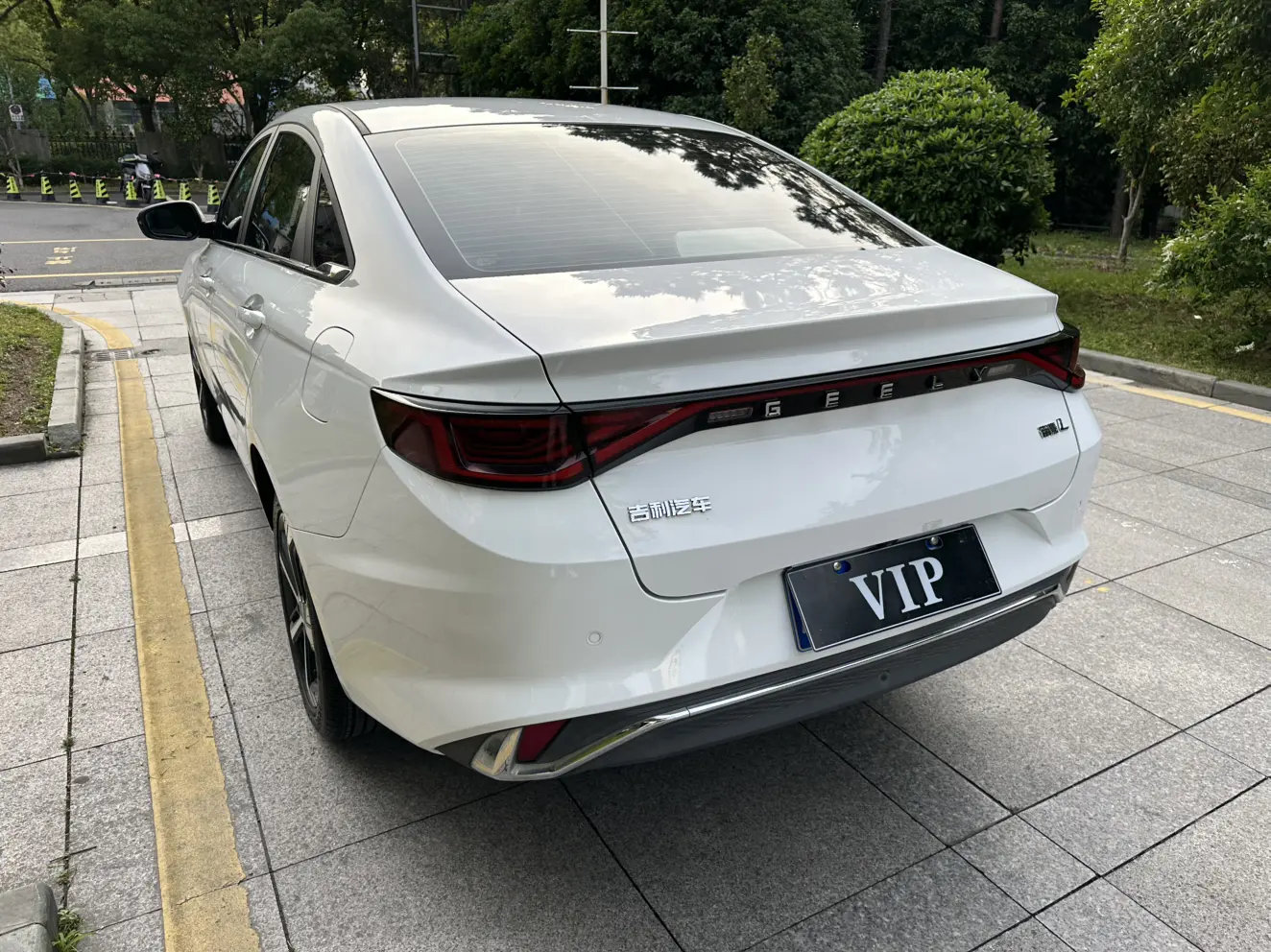 Geely Emgrand L