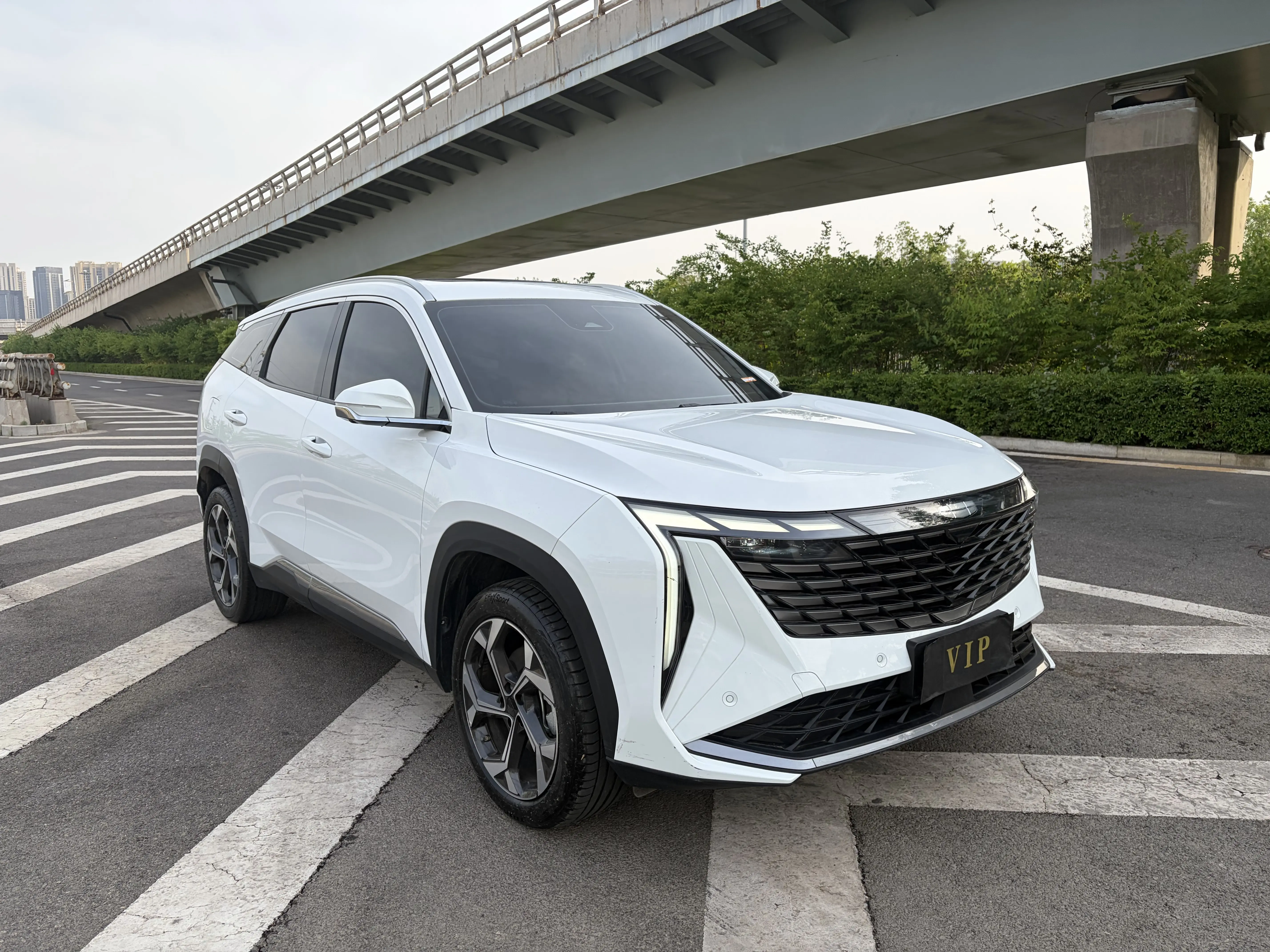Geely Atlas L