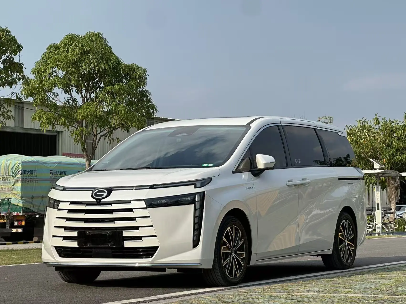GAC Trumpchi E8 PHEV