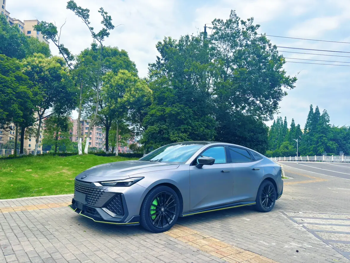 Changan UNI-V