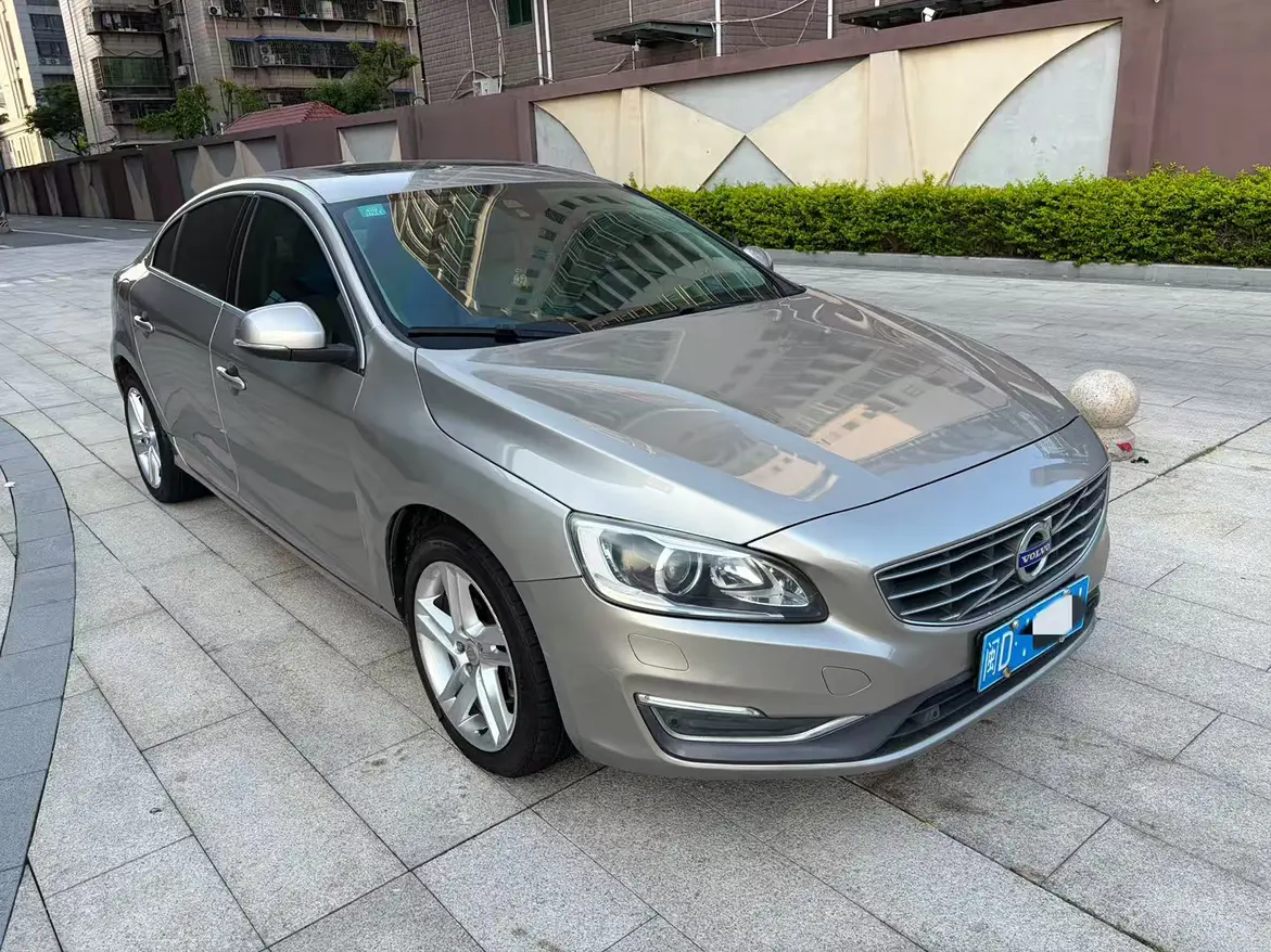 Volvo S60