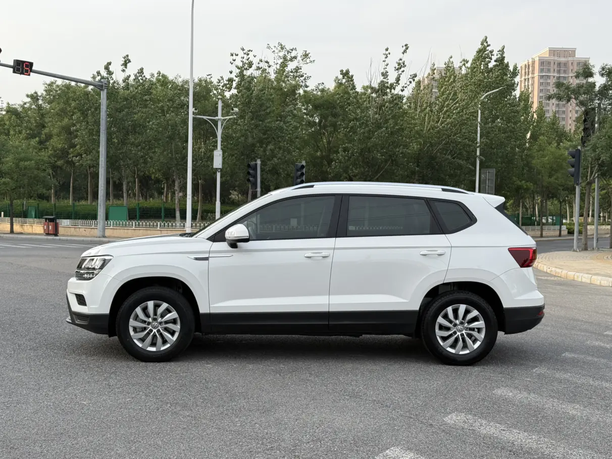 Volkswagen Tharu