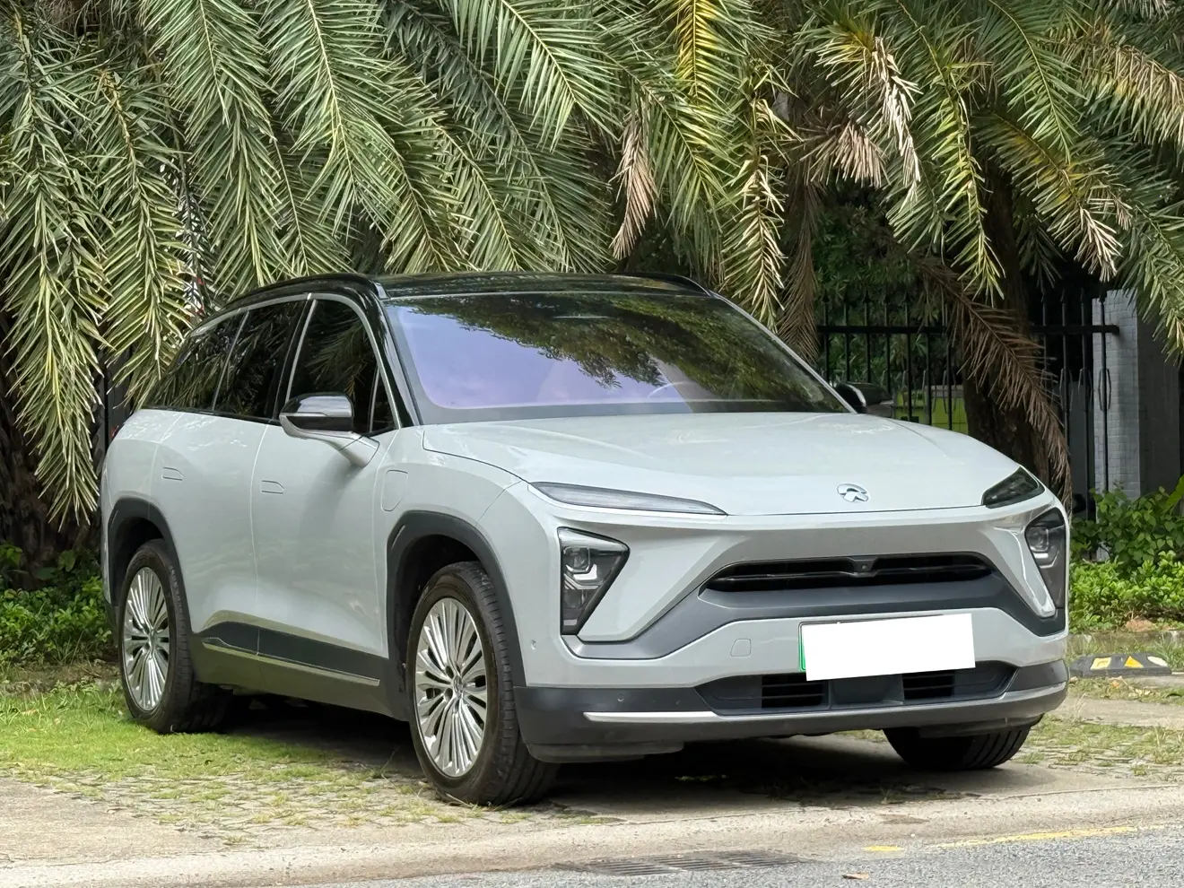NIO ES6