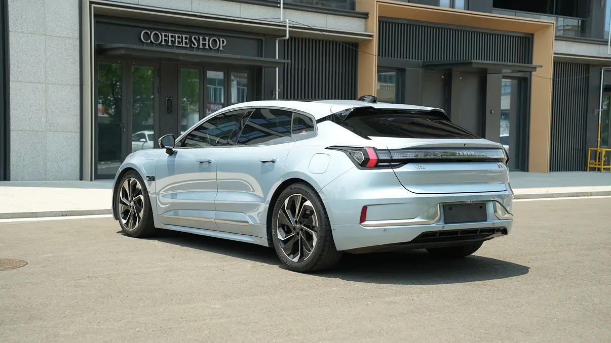 ZEEKR 001