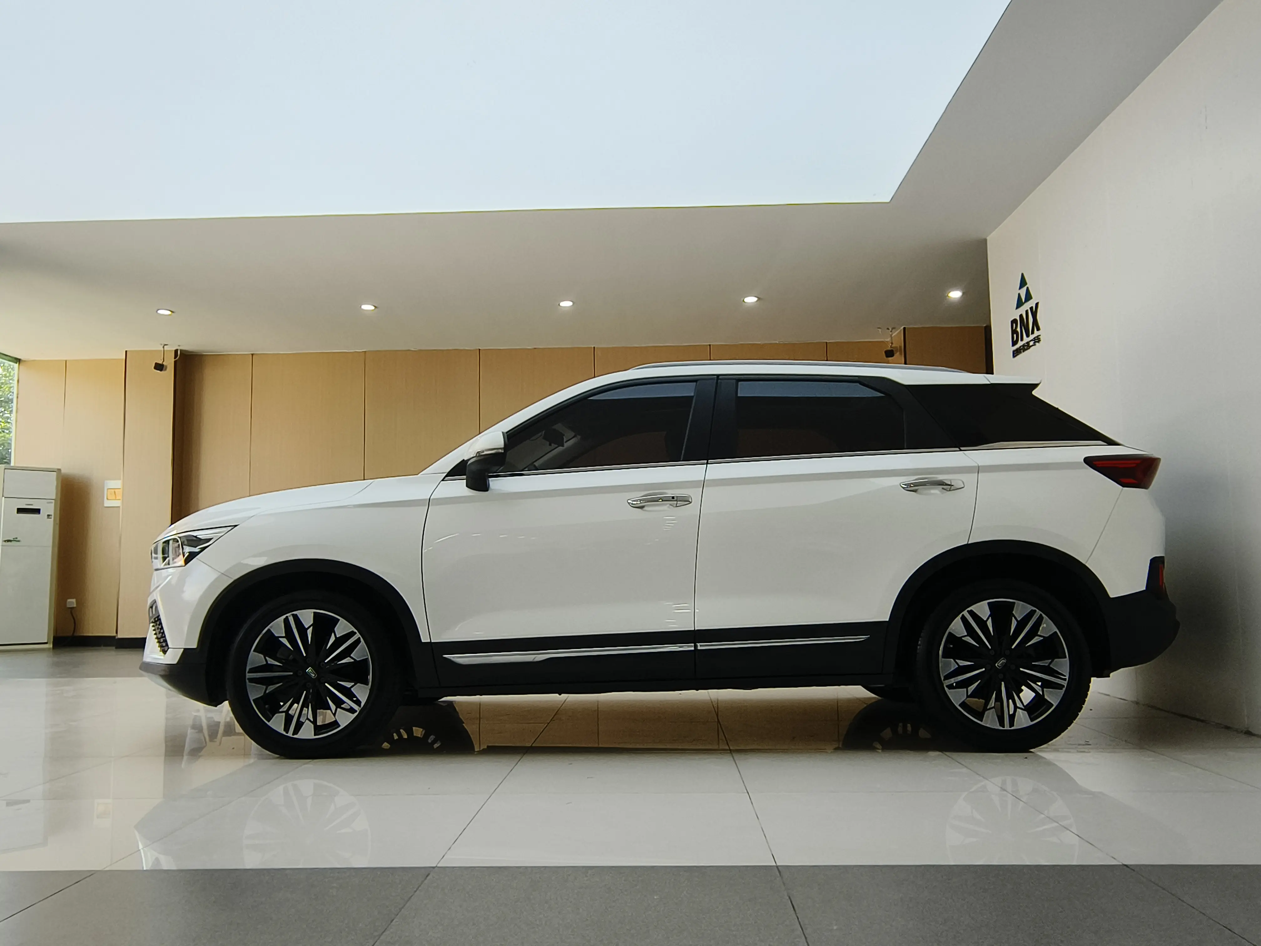FAW Bestune T77