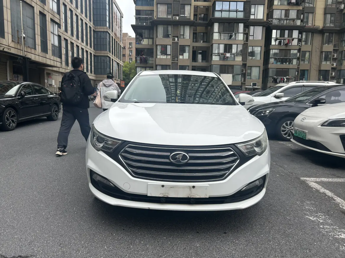 FAW Bestune B30
