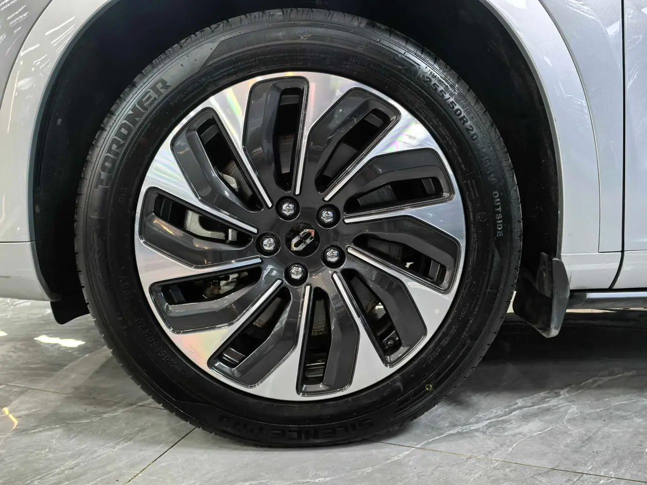 AITO M7