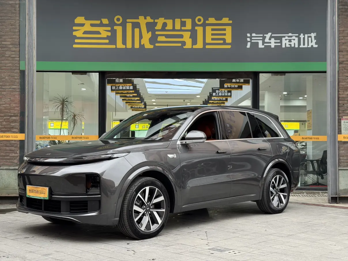 Lixiang L8