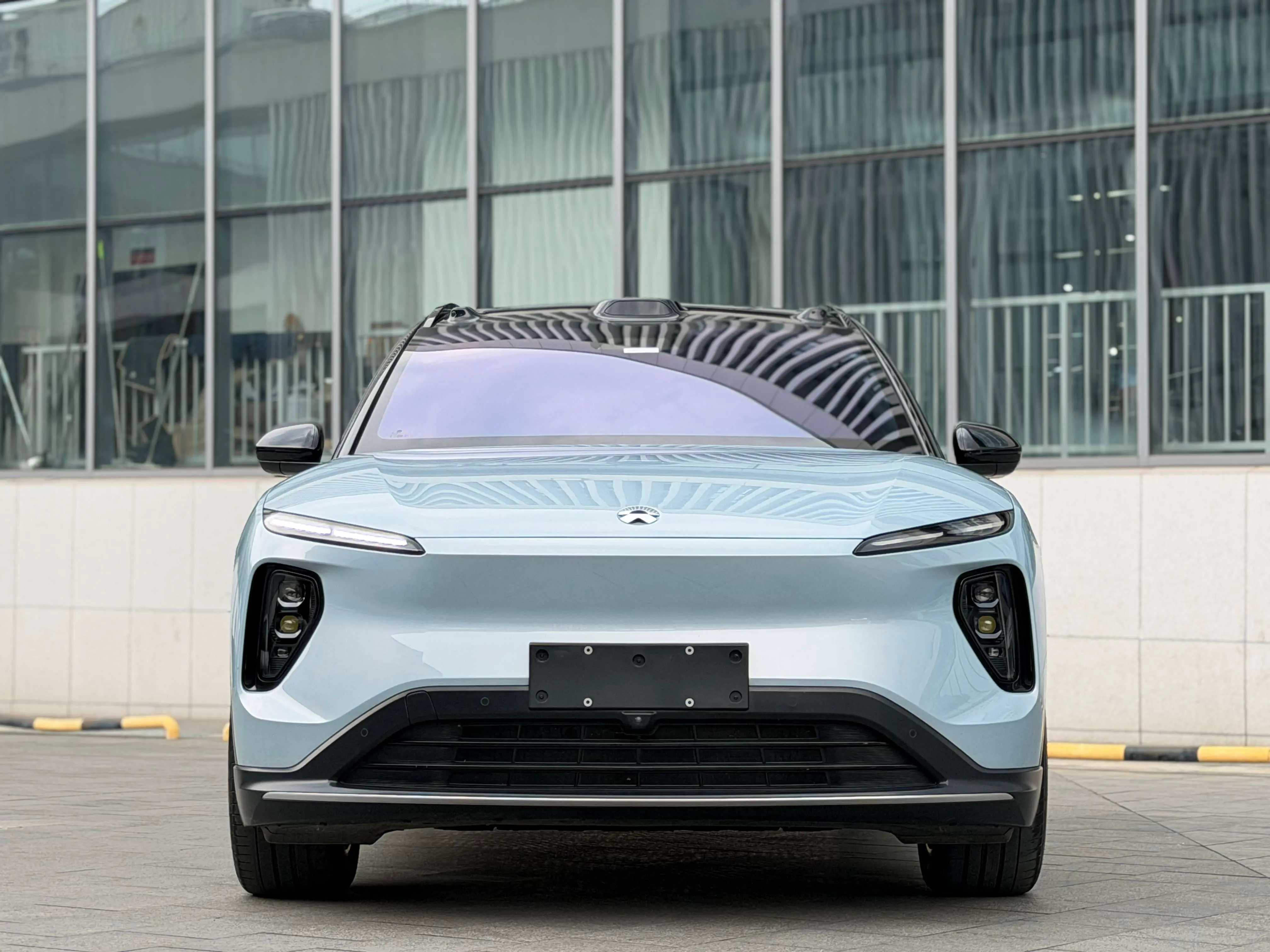 NIO ES6