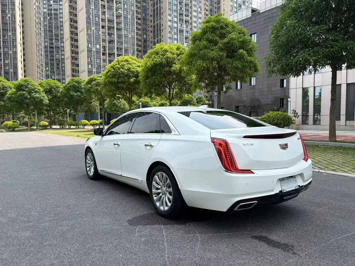 Cadillac XTS