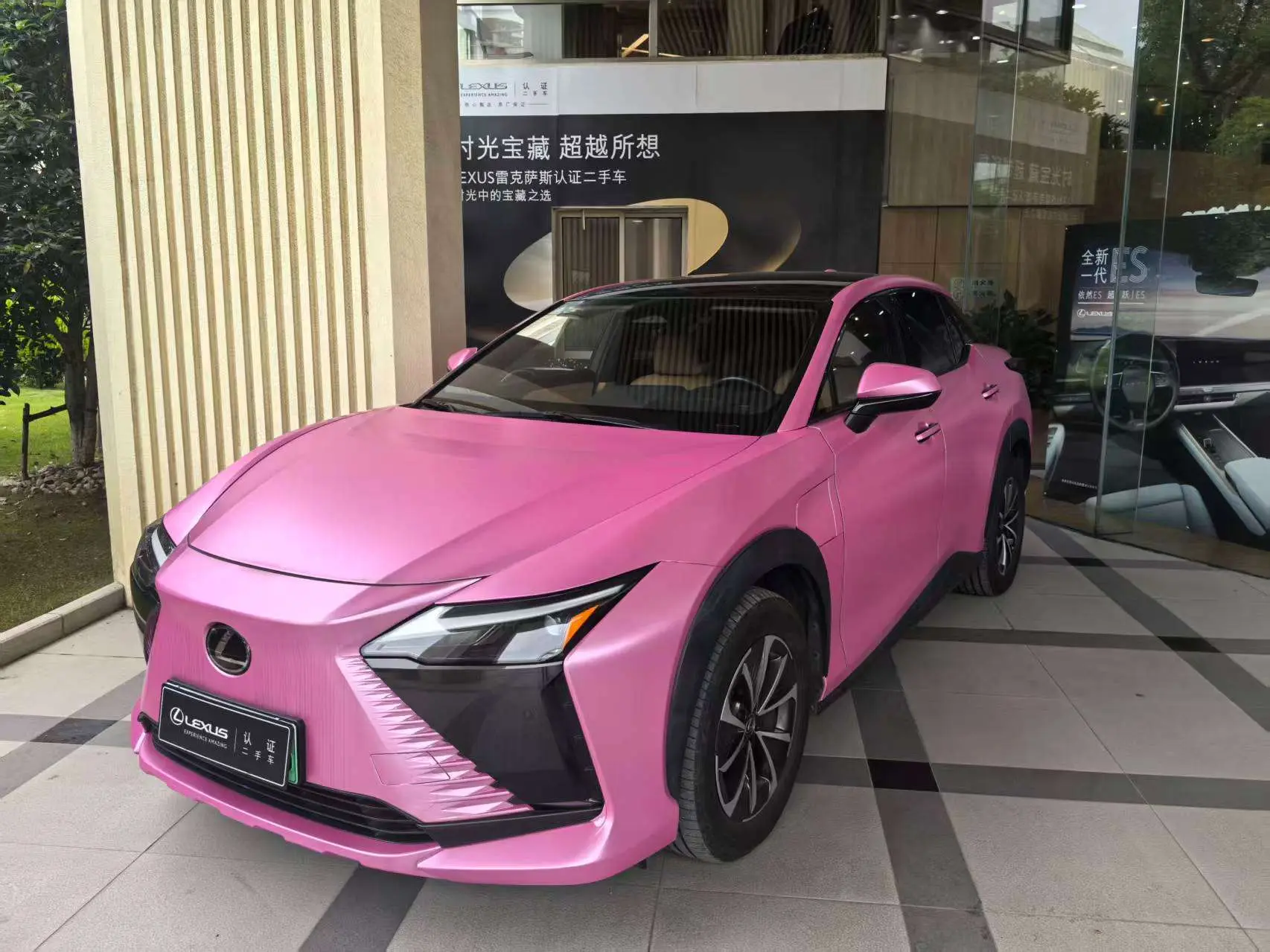 Lexus RZ