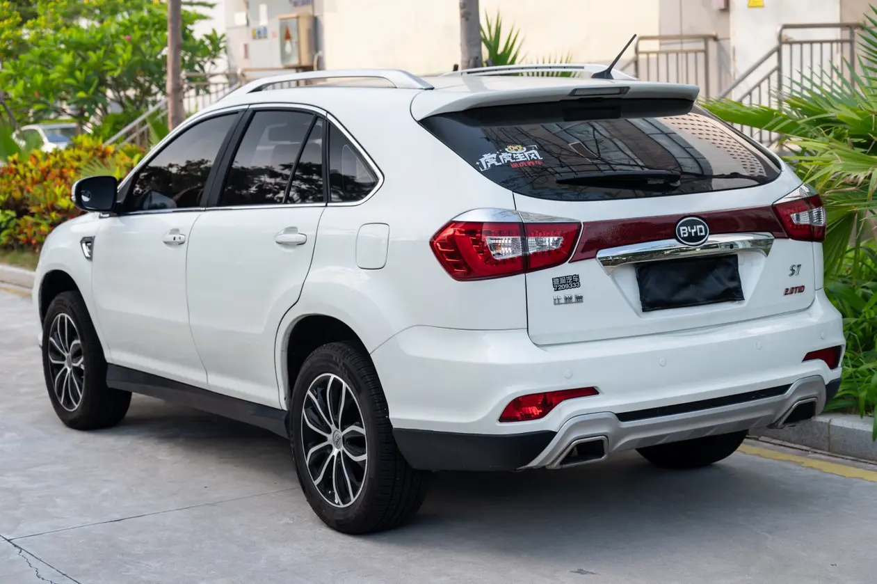 BYD S7