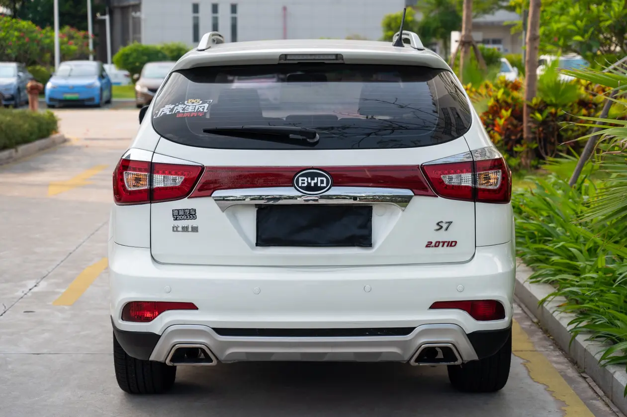 BYD S7