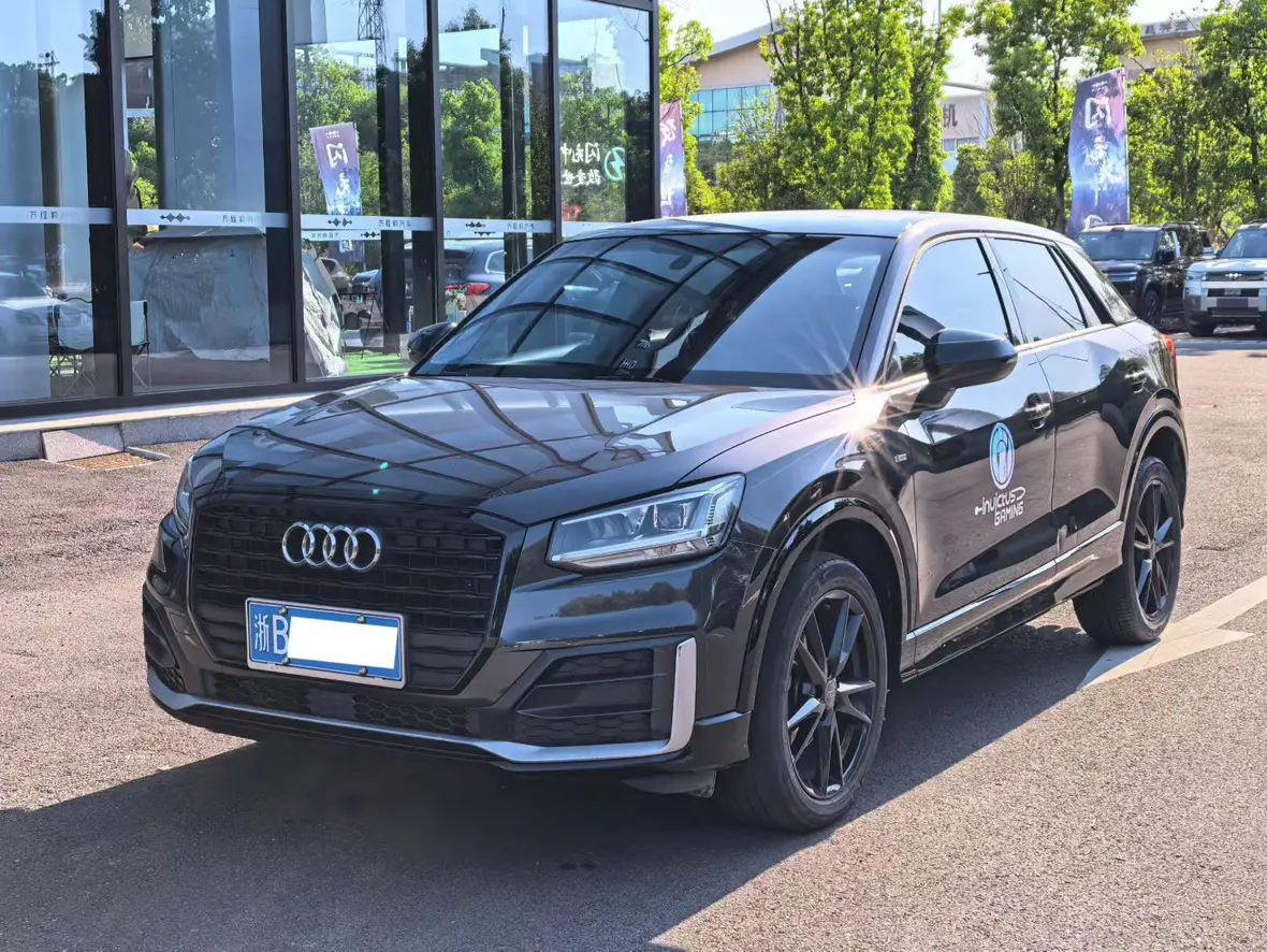 Audi Q2L