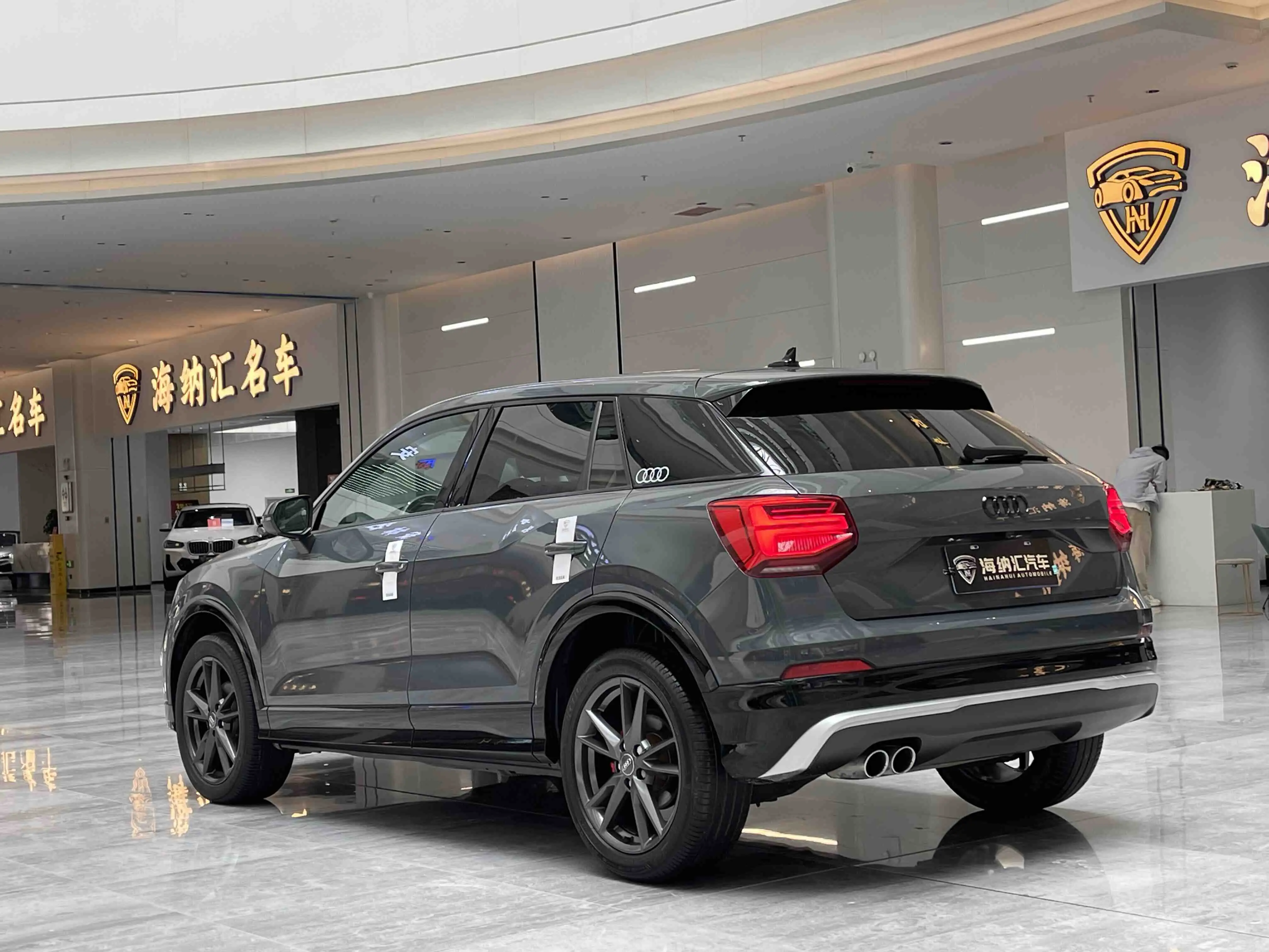 Audi Q2L