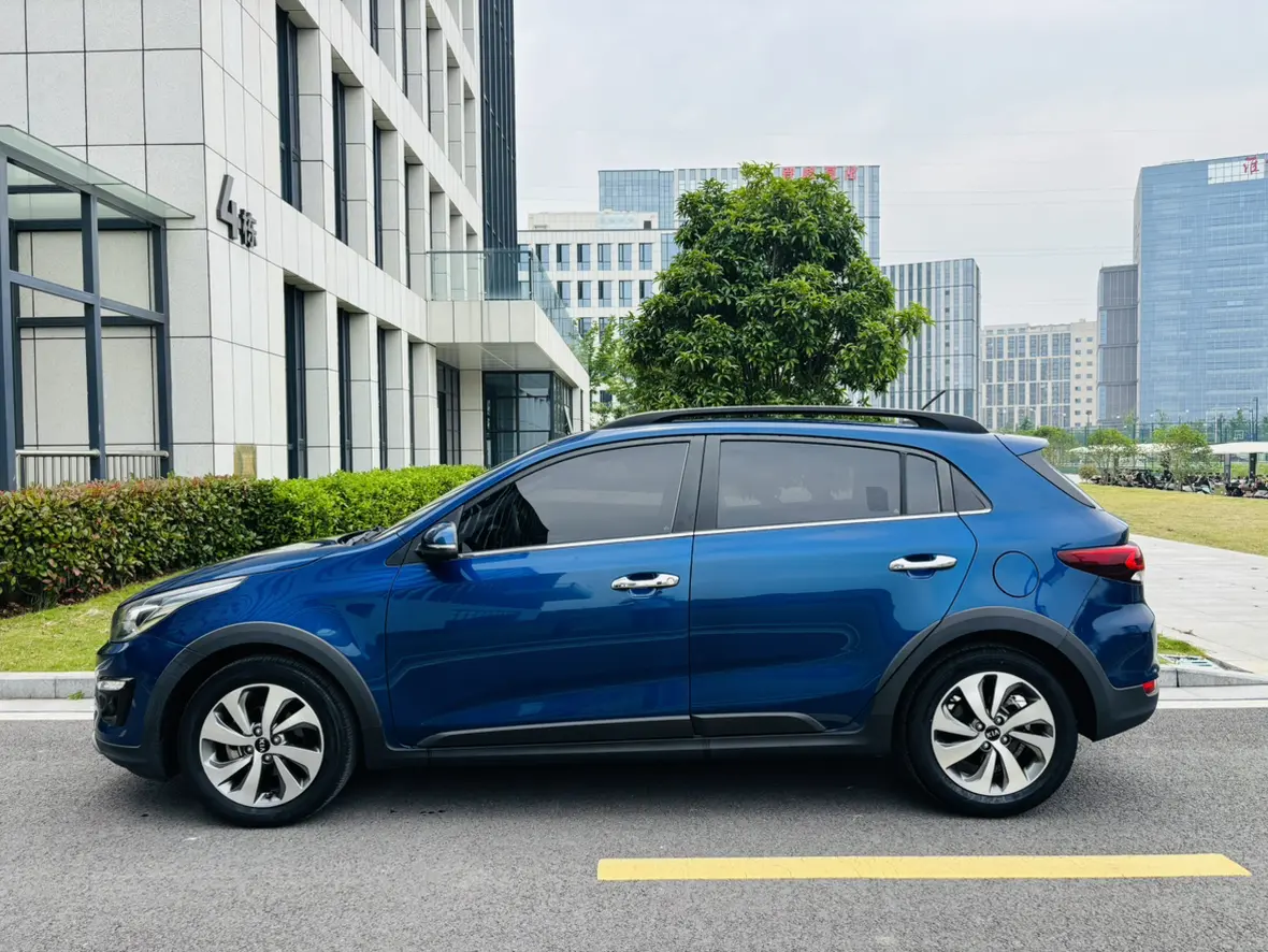 Kia KX CROSS