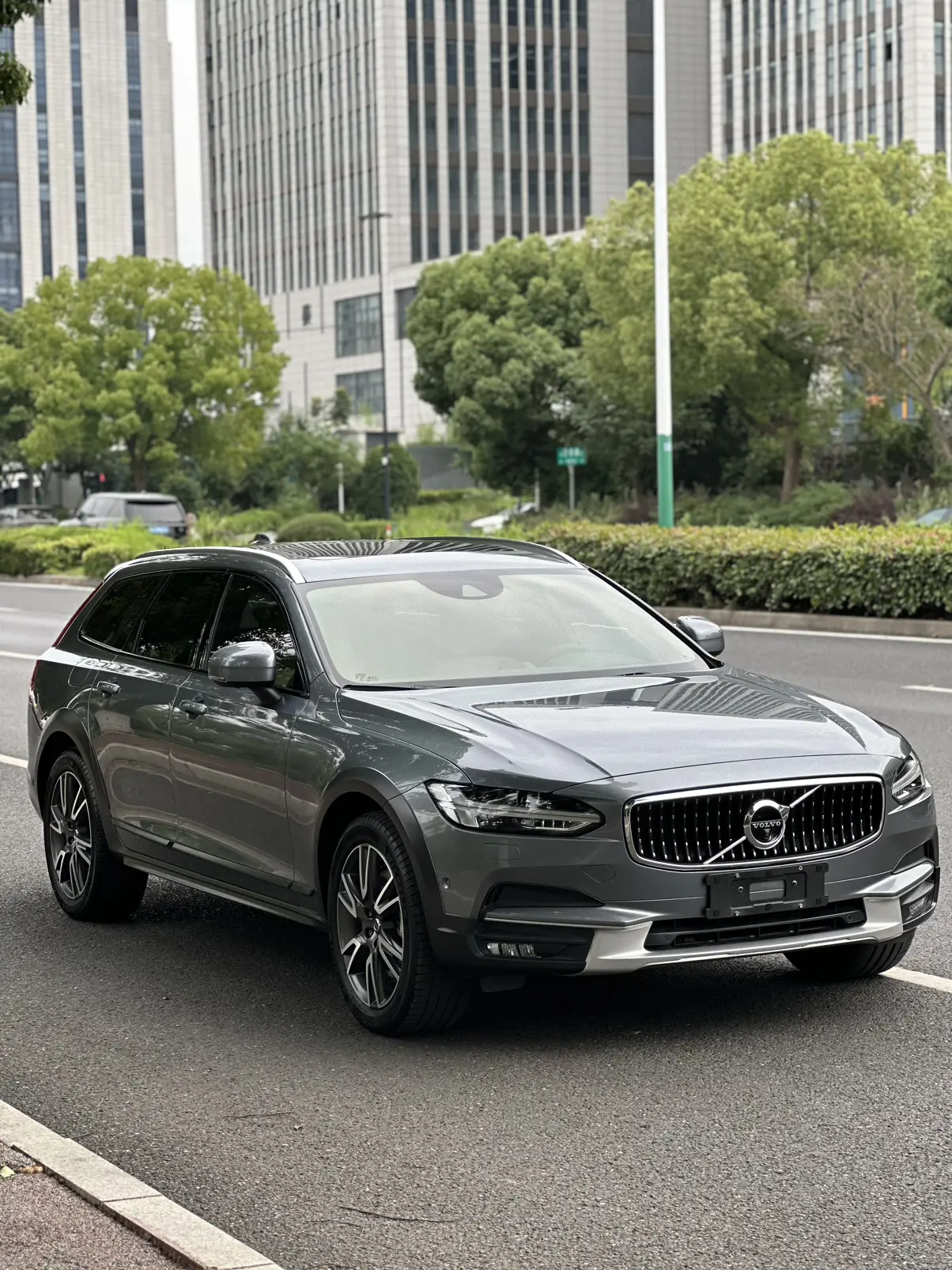 Volvo V90