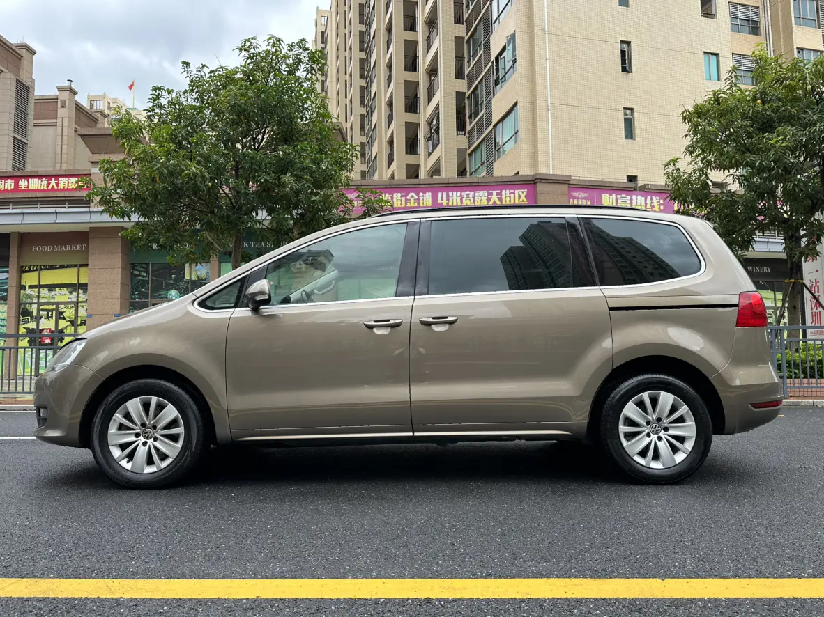 Volkswagen Sharon