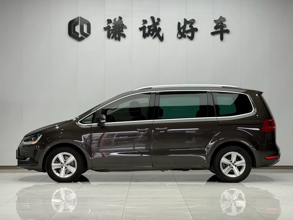 Volkswagen Sharon