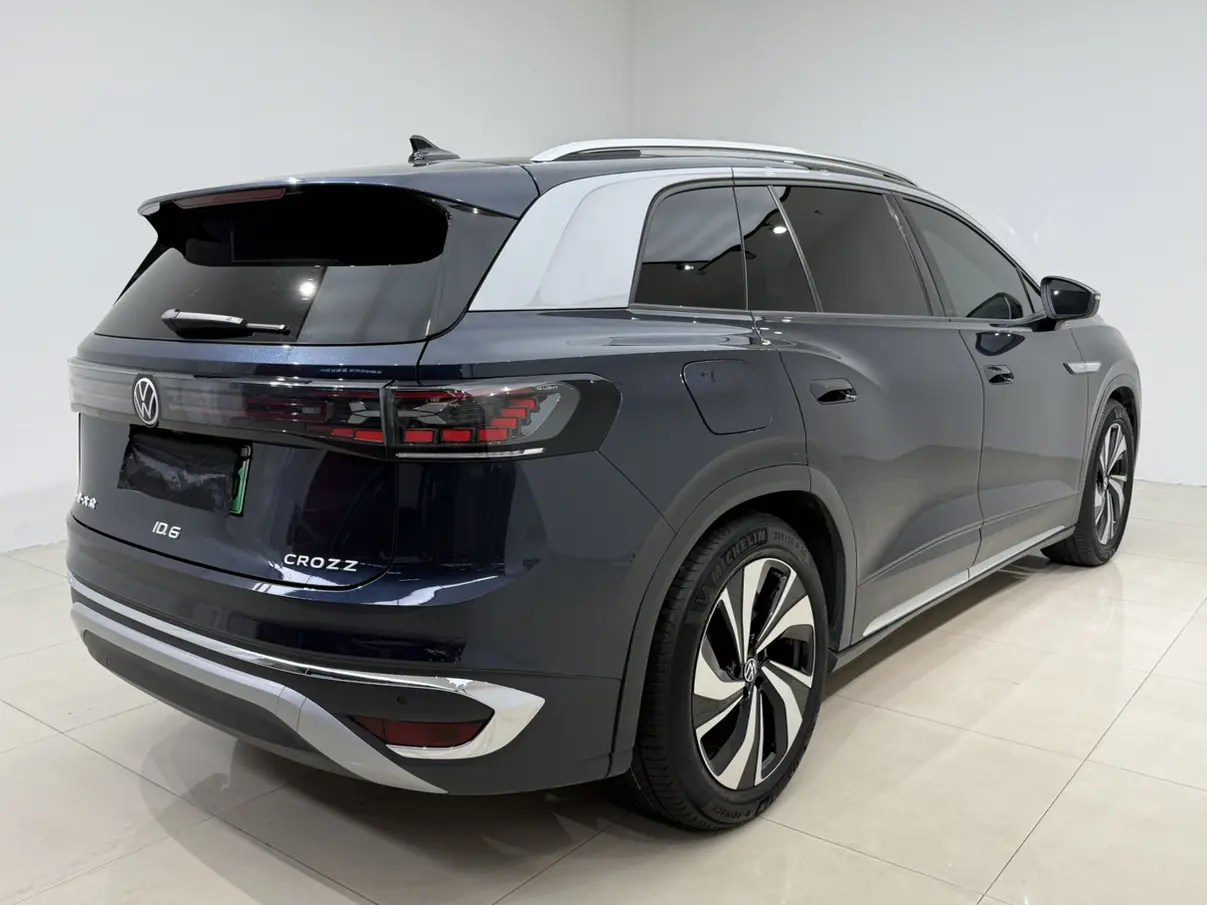 Volkswagen ID.6 CROZZ