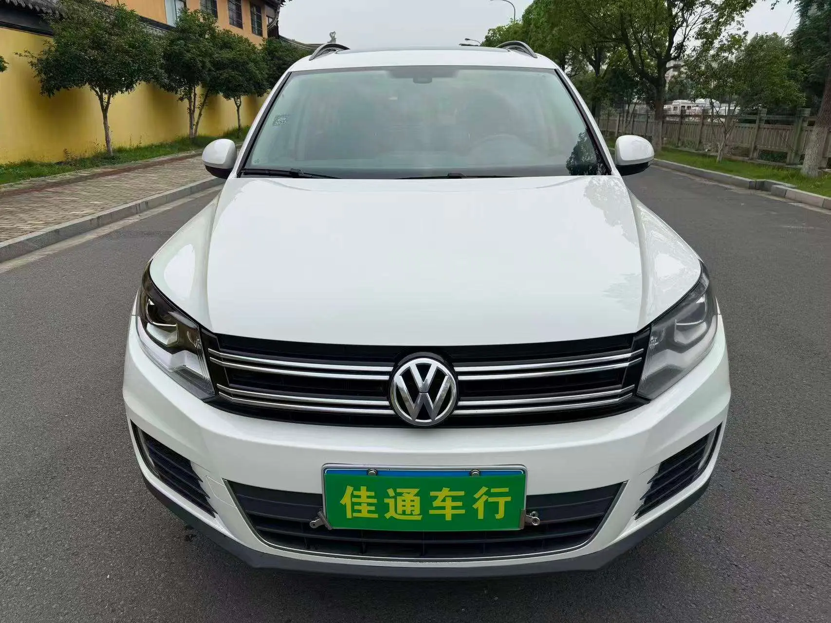 Volkswagen Tiguan (Tharu)