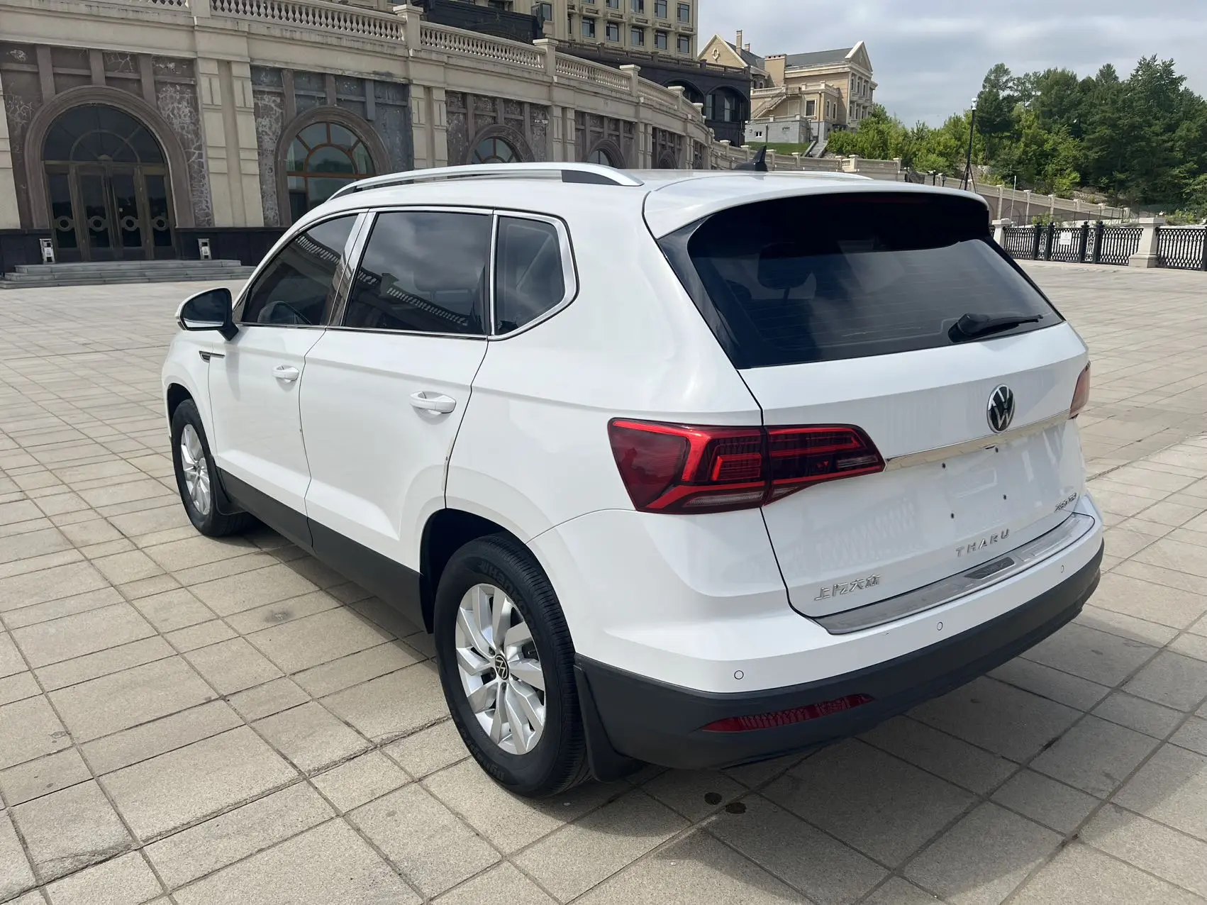 Volkswagen Tharu