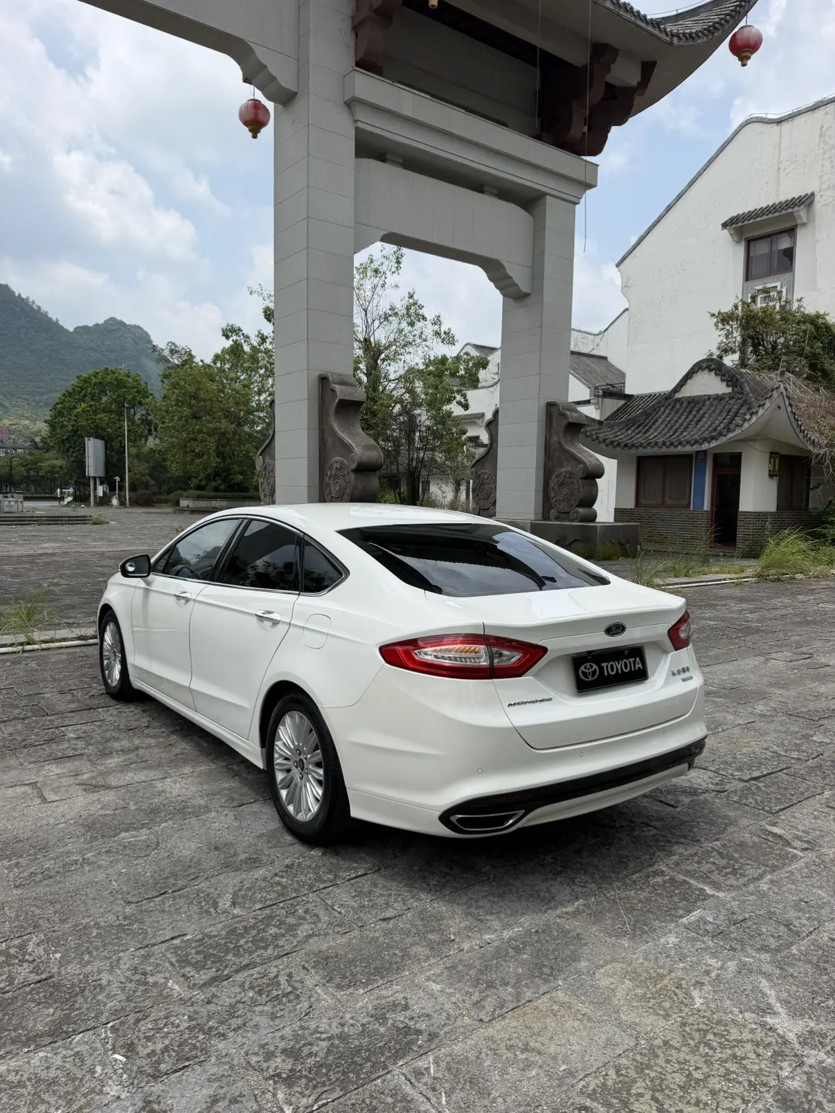 Ford Mondeo
