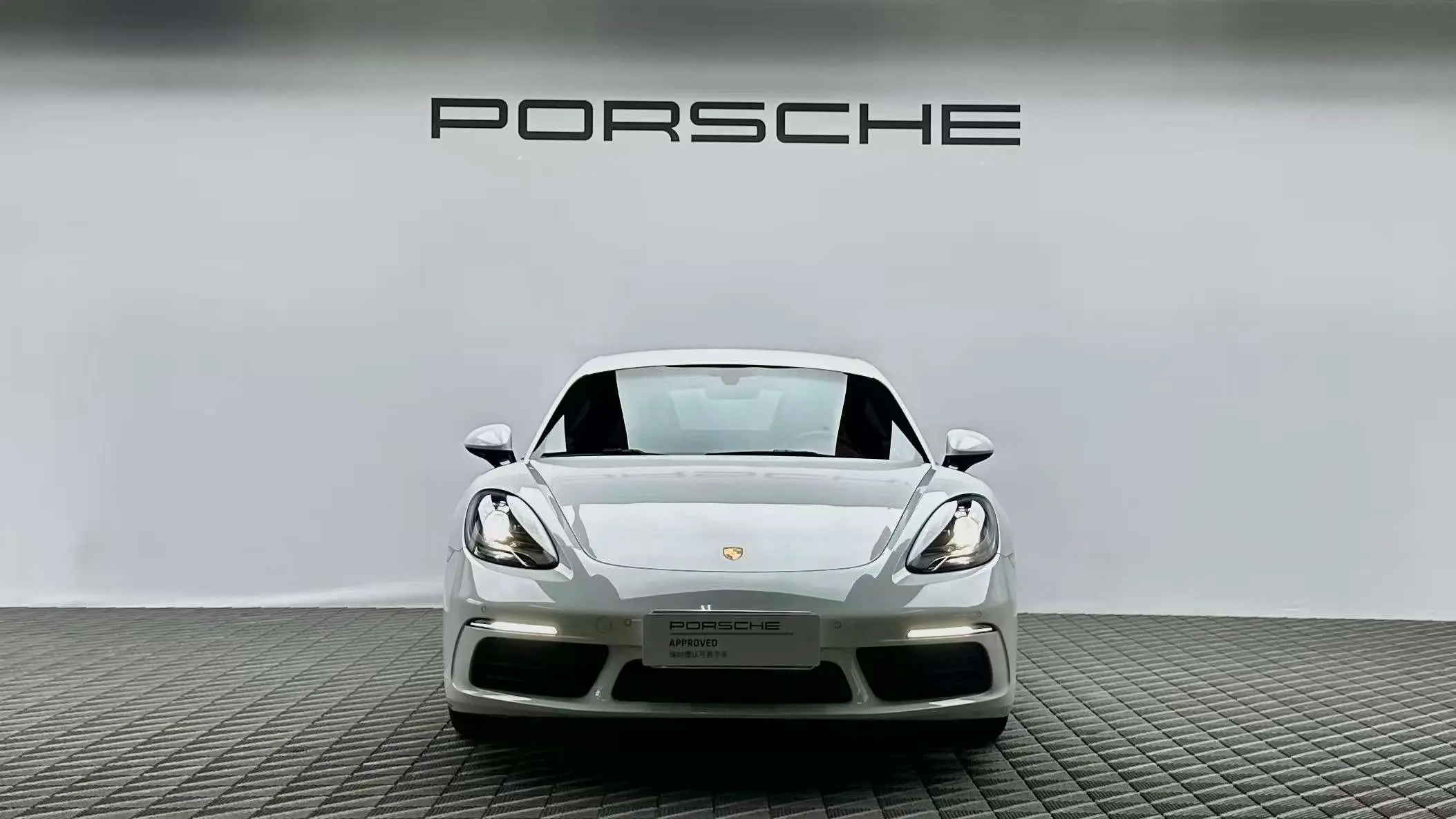 Porsche 718
