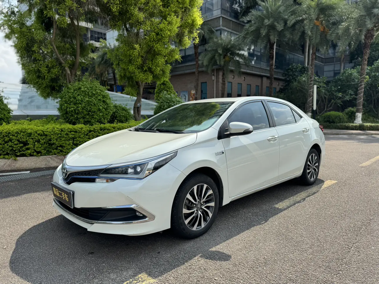 Toyota Corolla Dual Engine E+