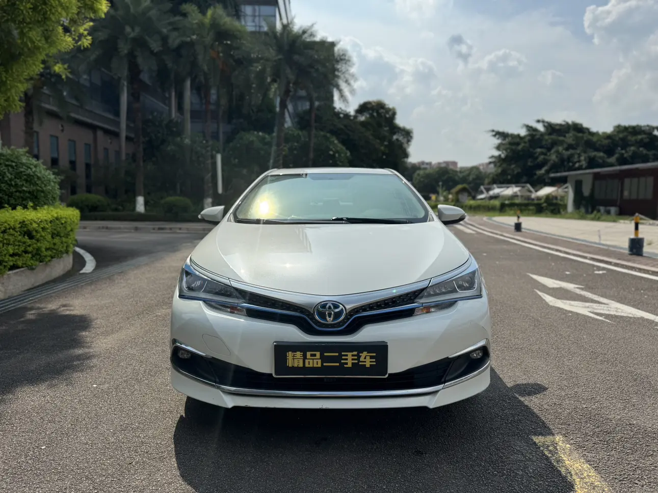 Toyota Corolla Dual Engine E+