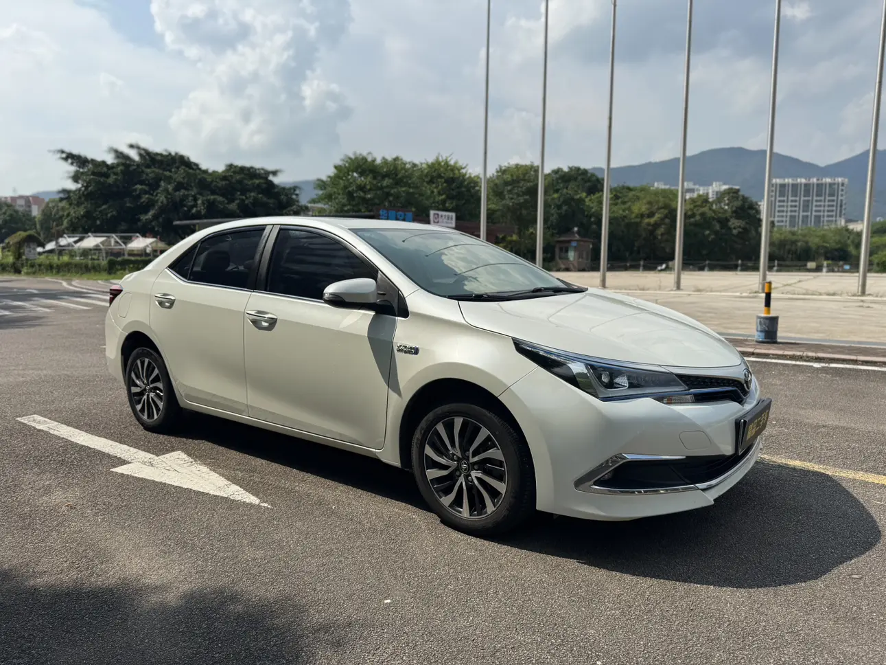 Toyota Corolla Dual Engine E+