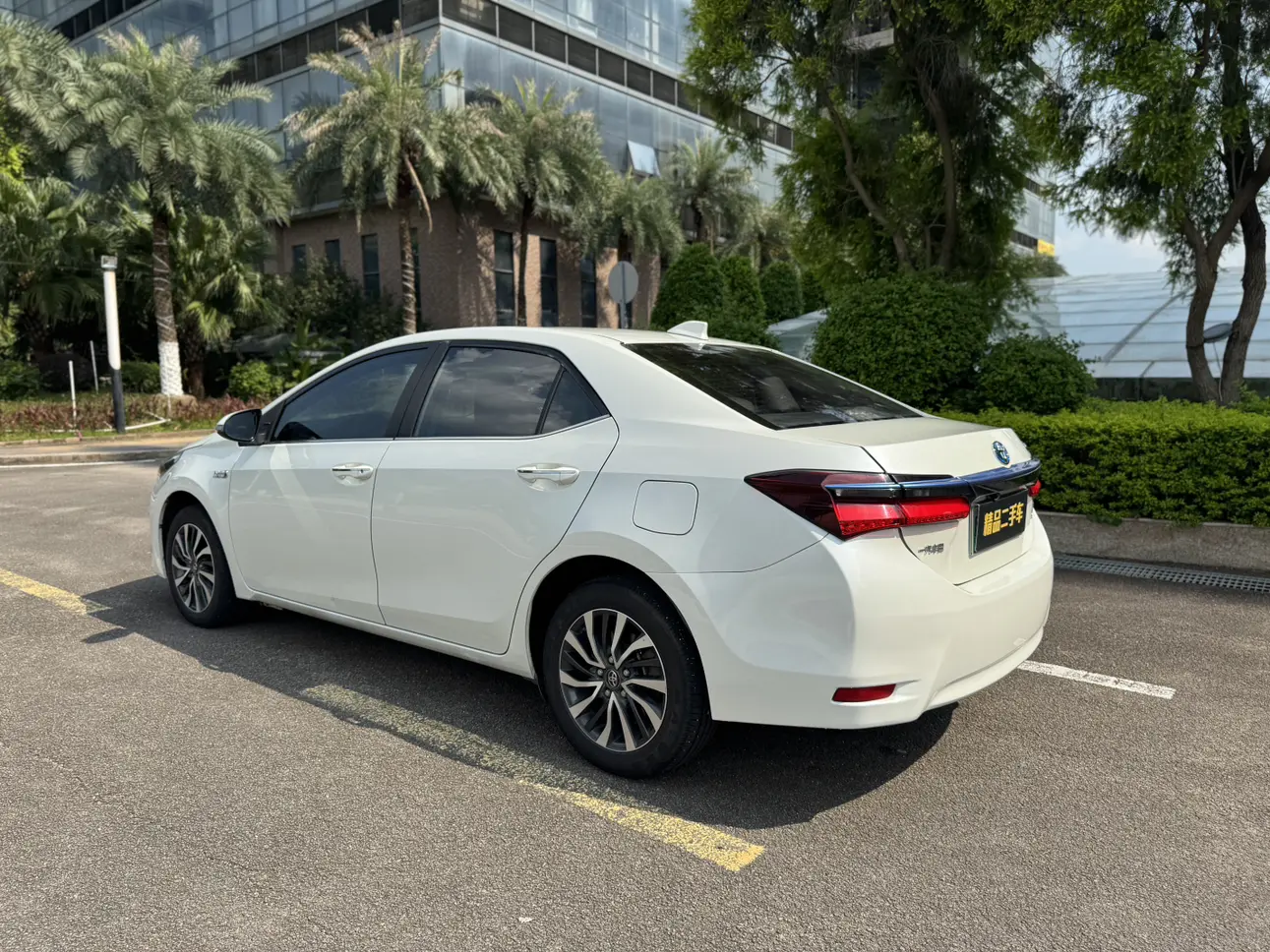 Toyota Corolla Dual Engine E+