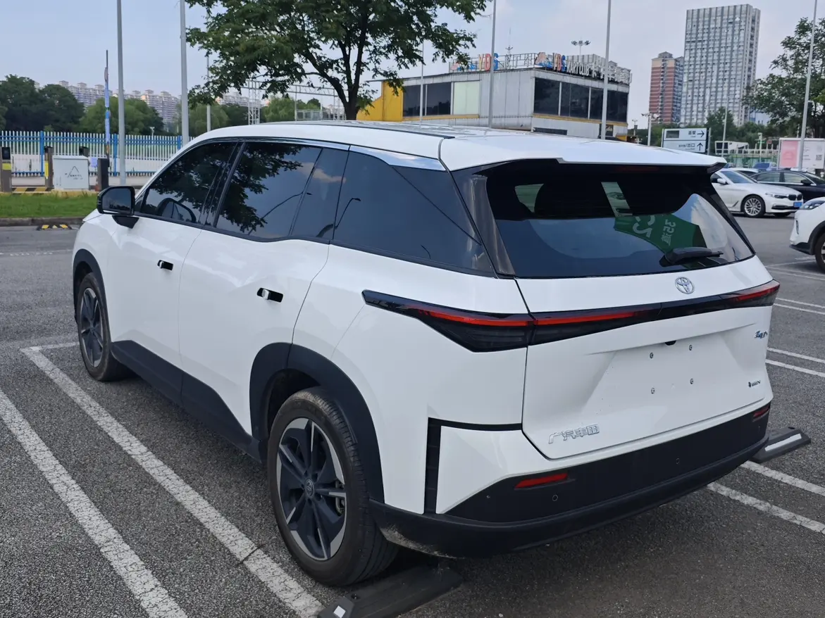 Toyota Bozhi 3X