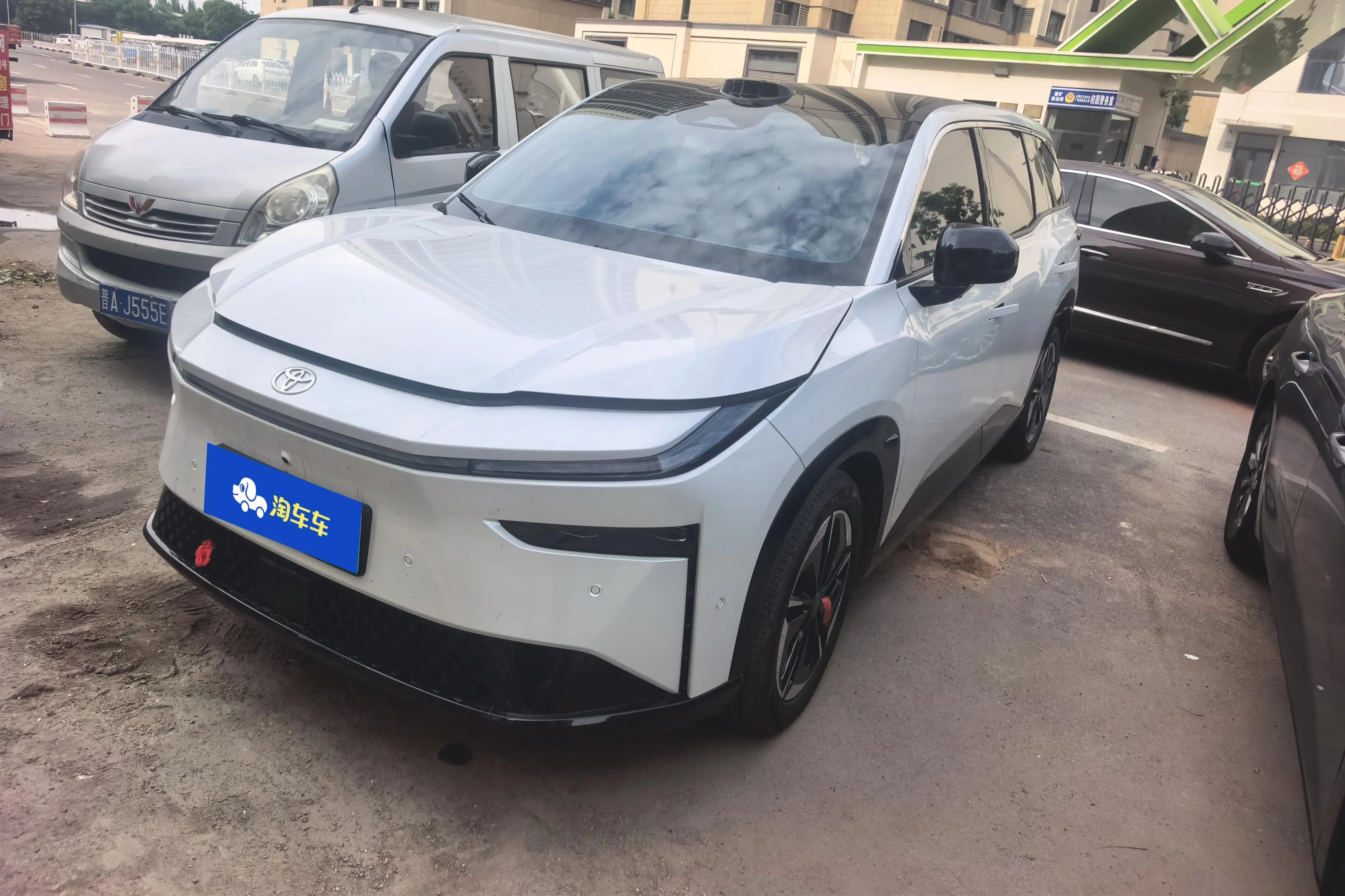 Toyota Bozhi 3X
