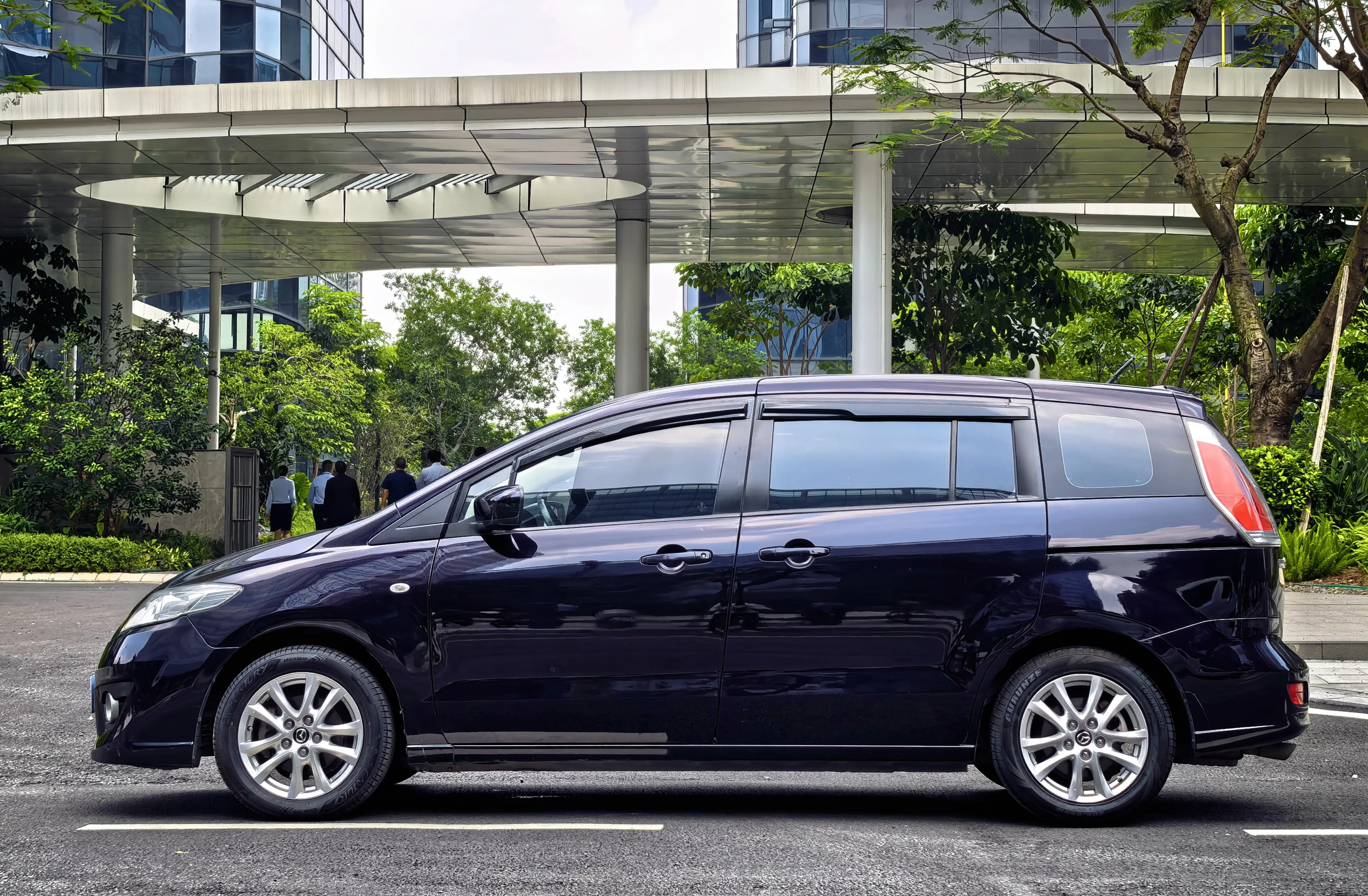 Mazda 5