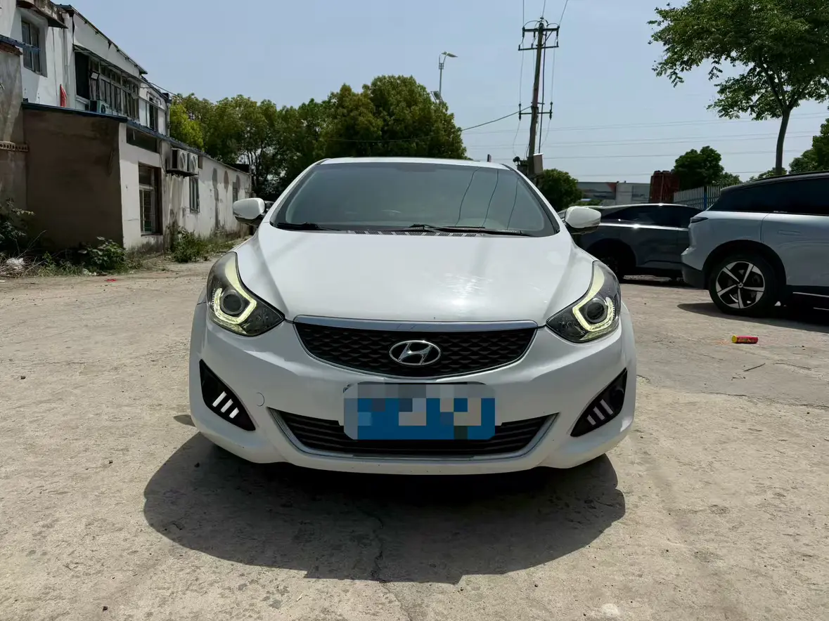 Hyundai Elantra