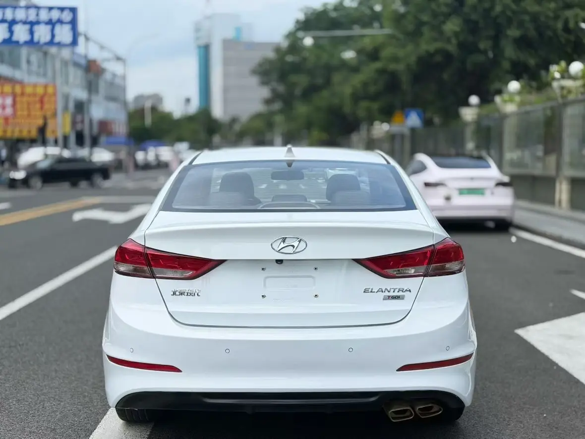 Hyundai lead