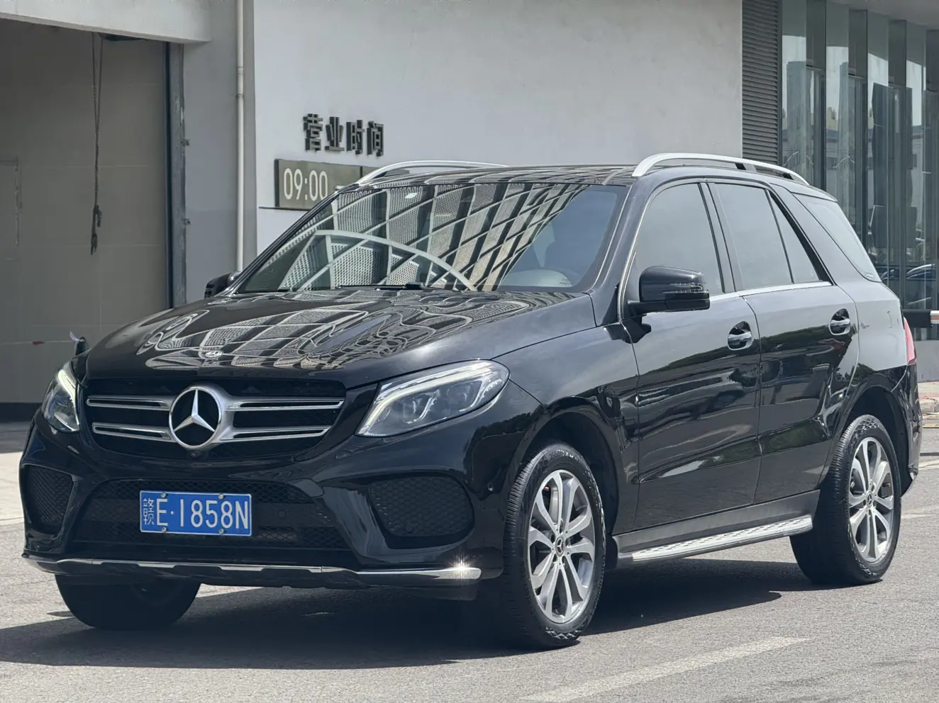 Mercedes-Benz GLE (Imported)