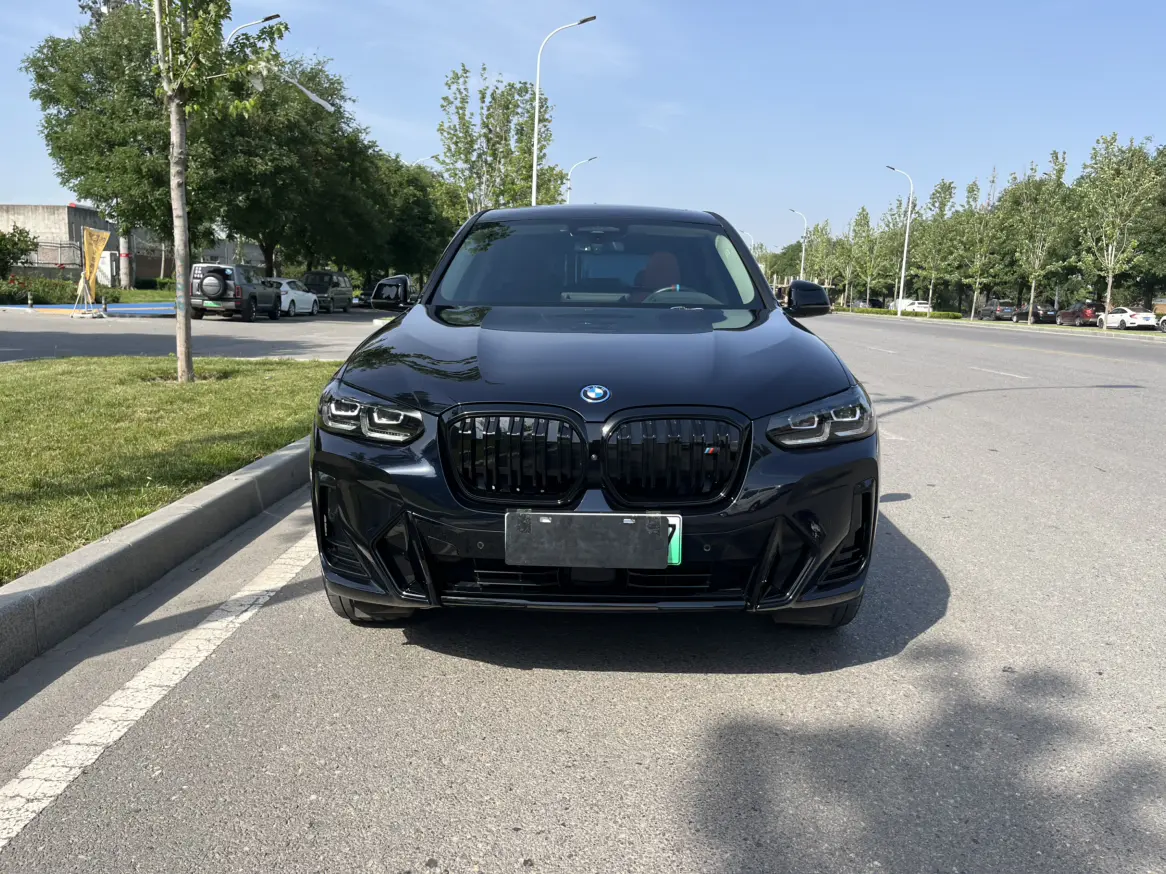 BMW iX3