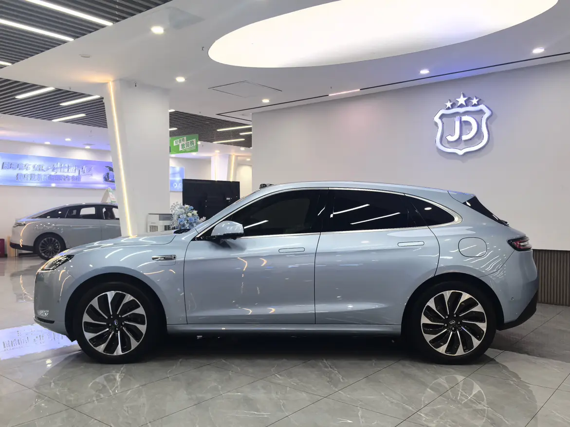 AITO M5
