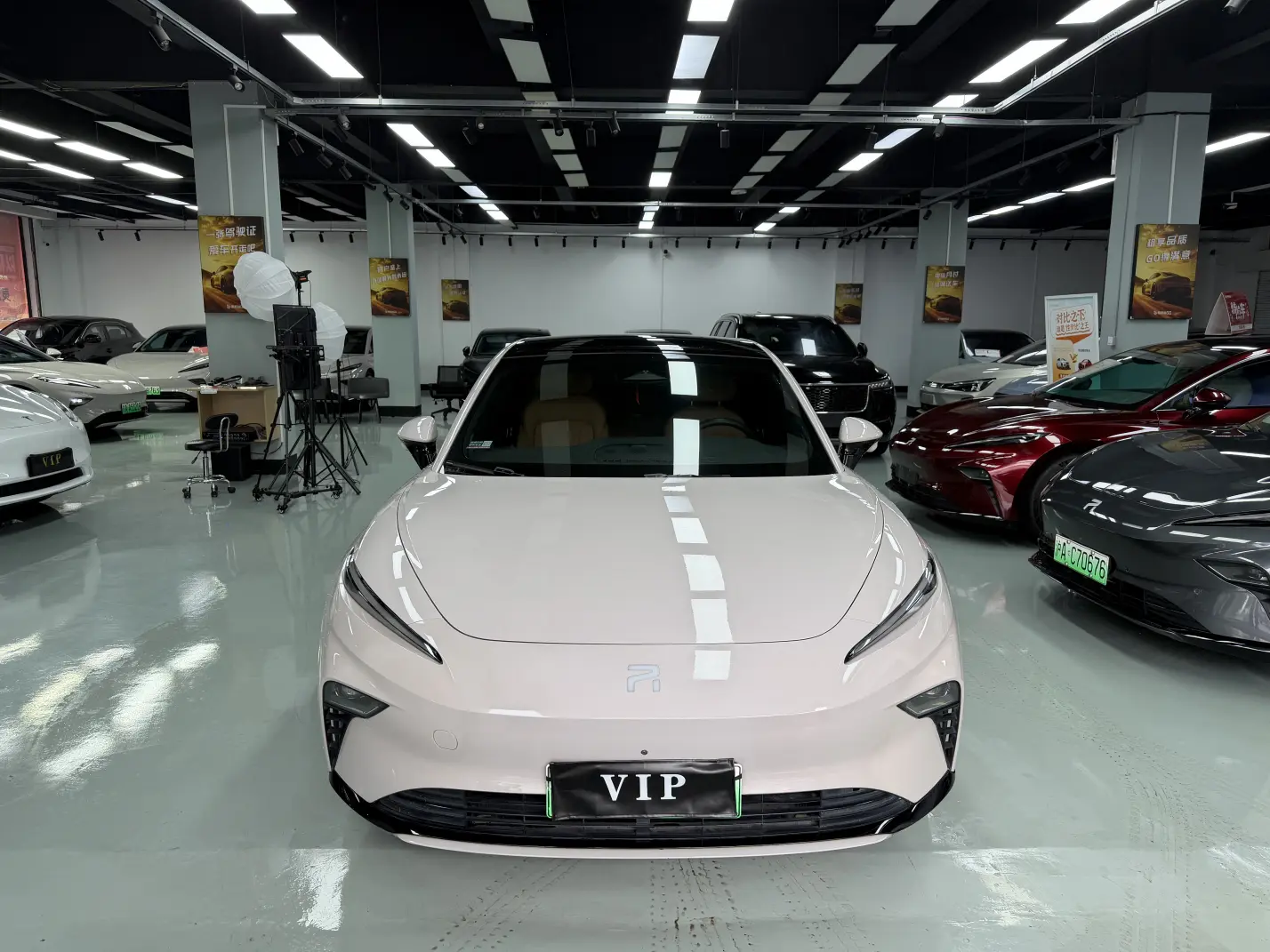 Rising Auto Feifan F7