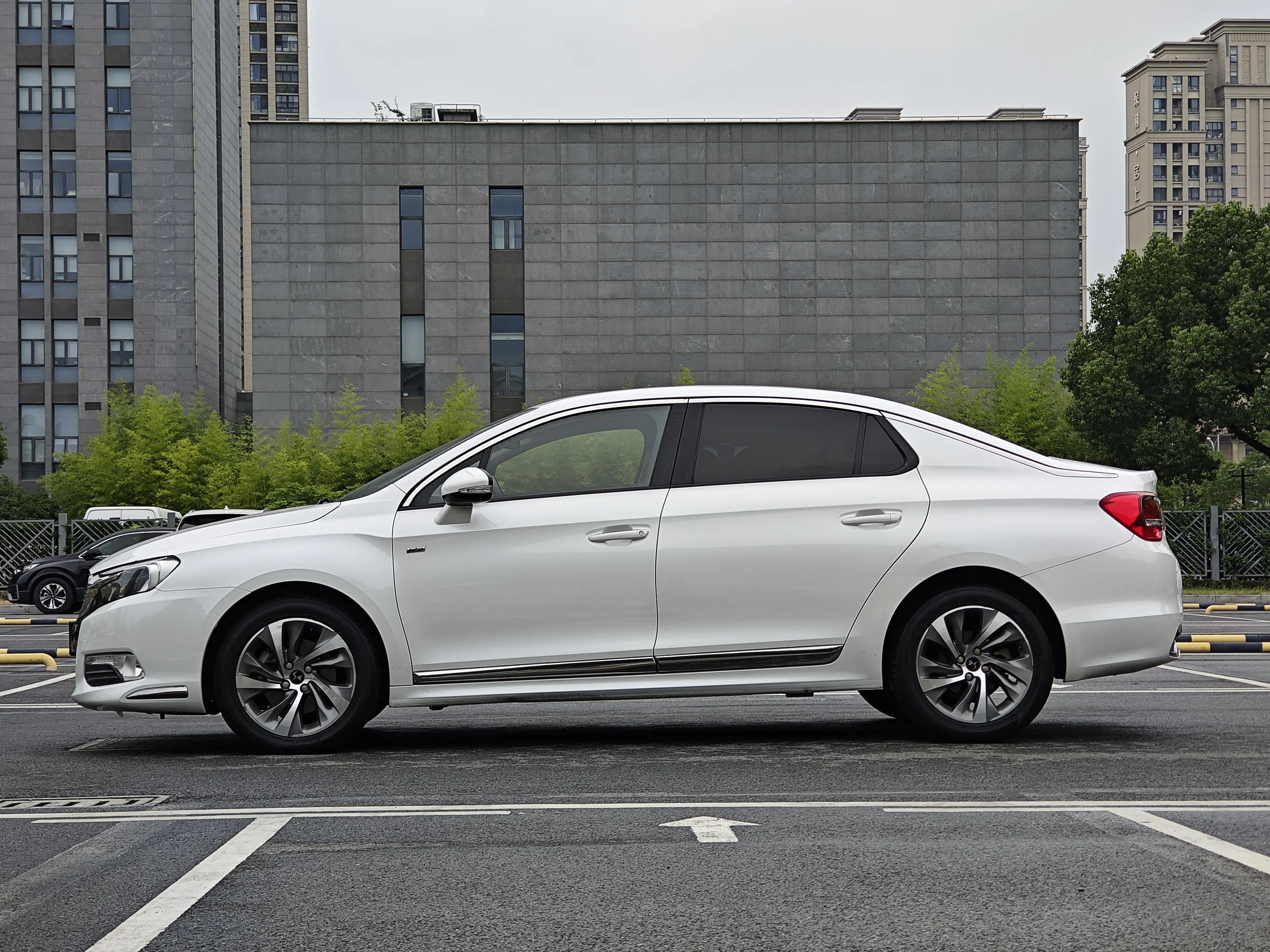 DS 5LS