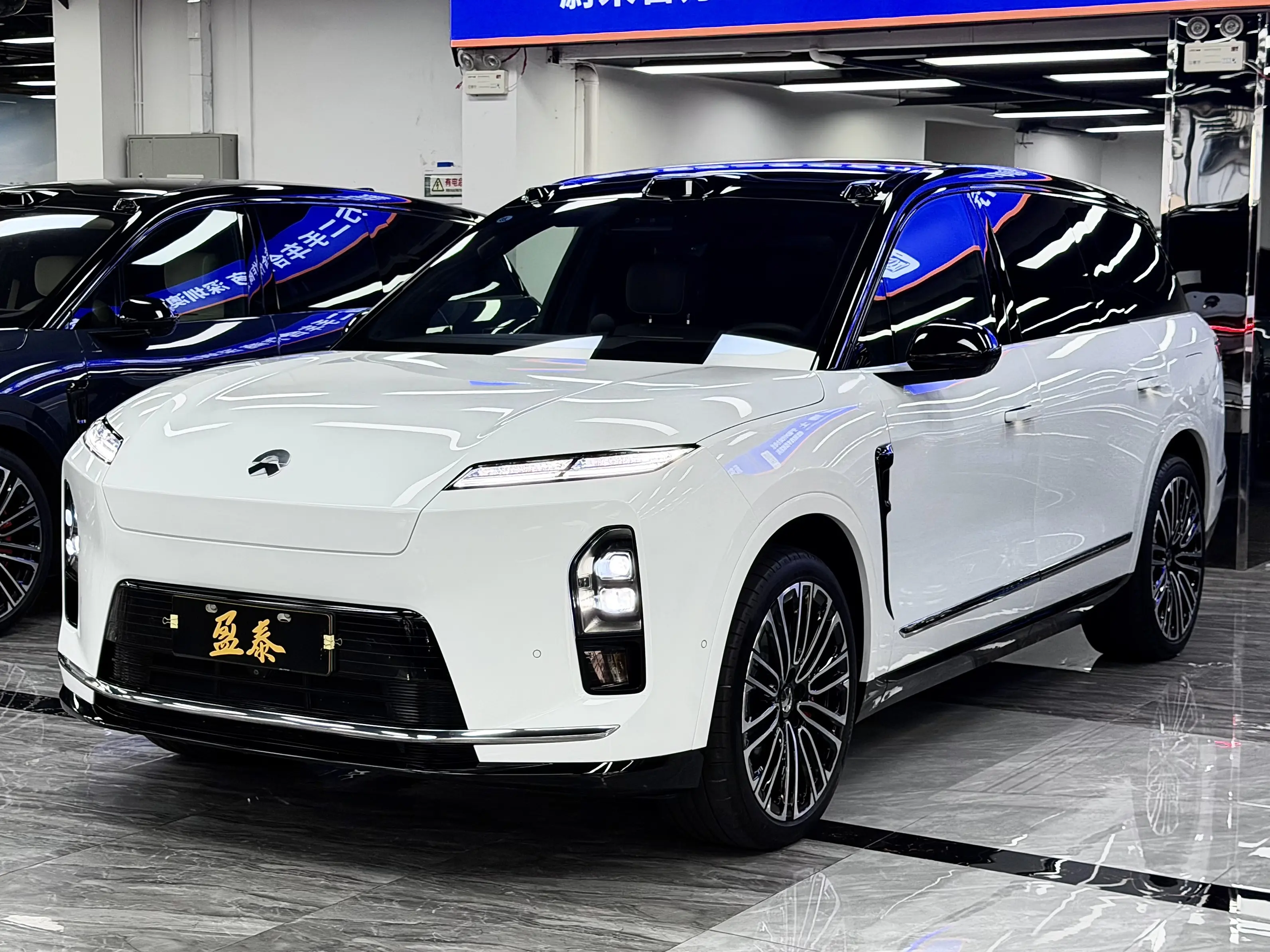 NIO ES8