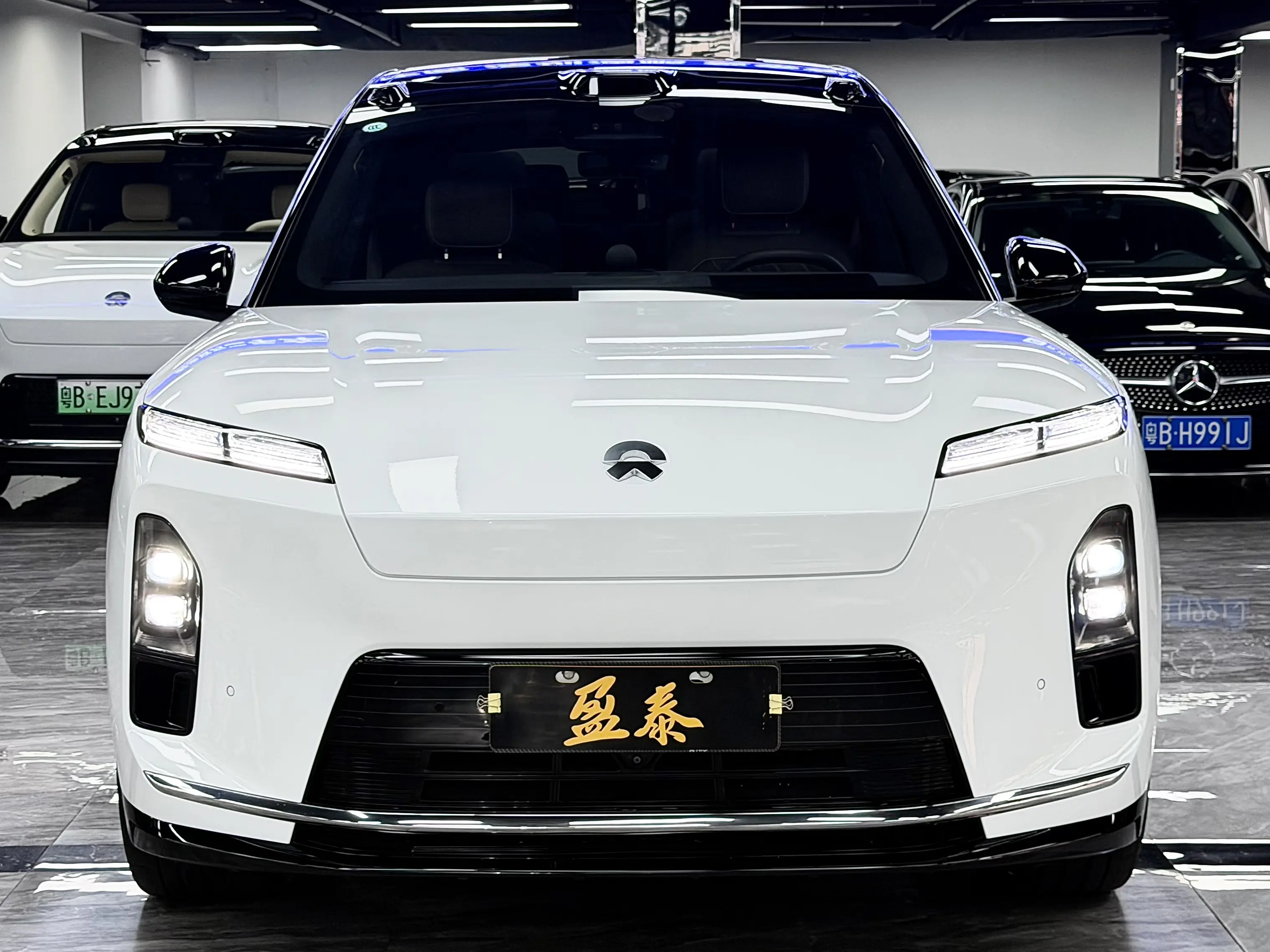 NIO ES8