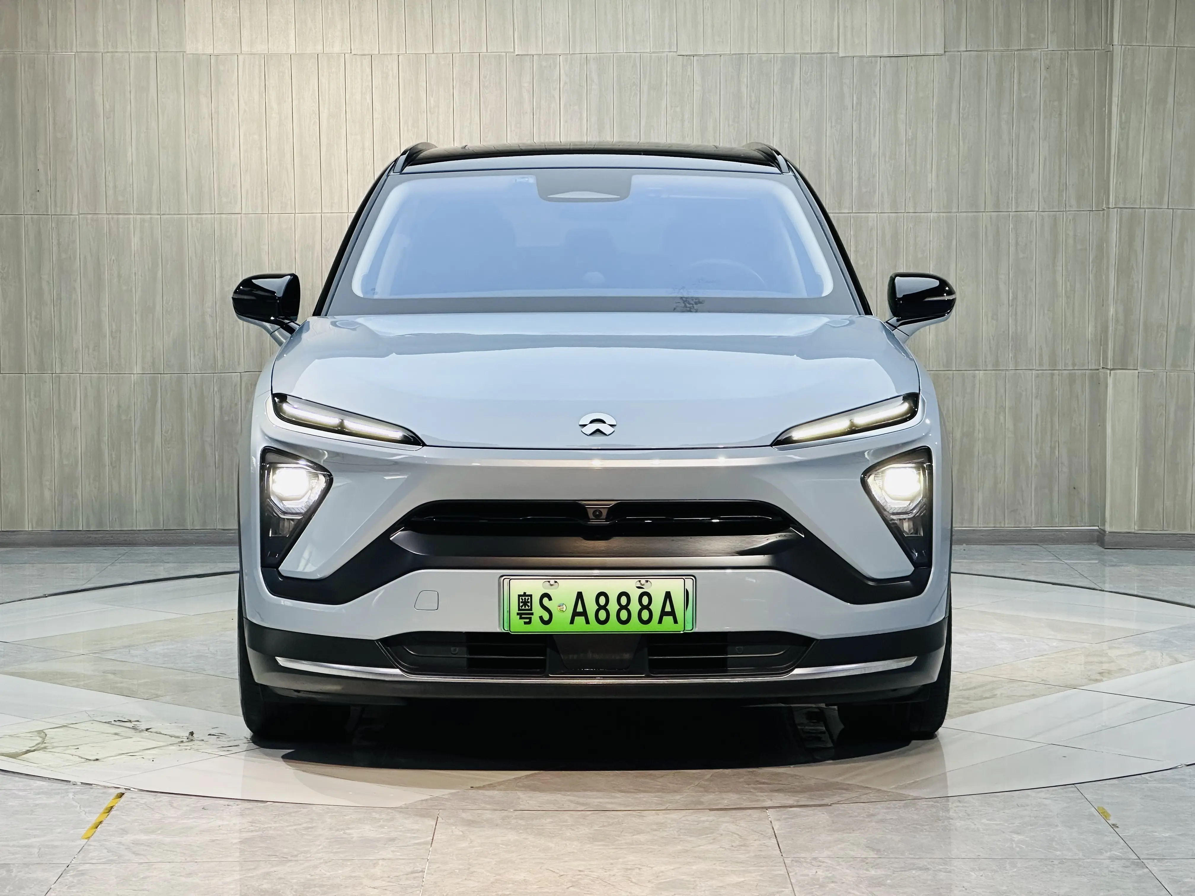 NIO ES6